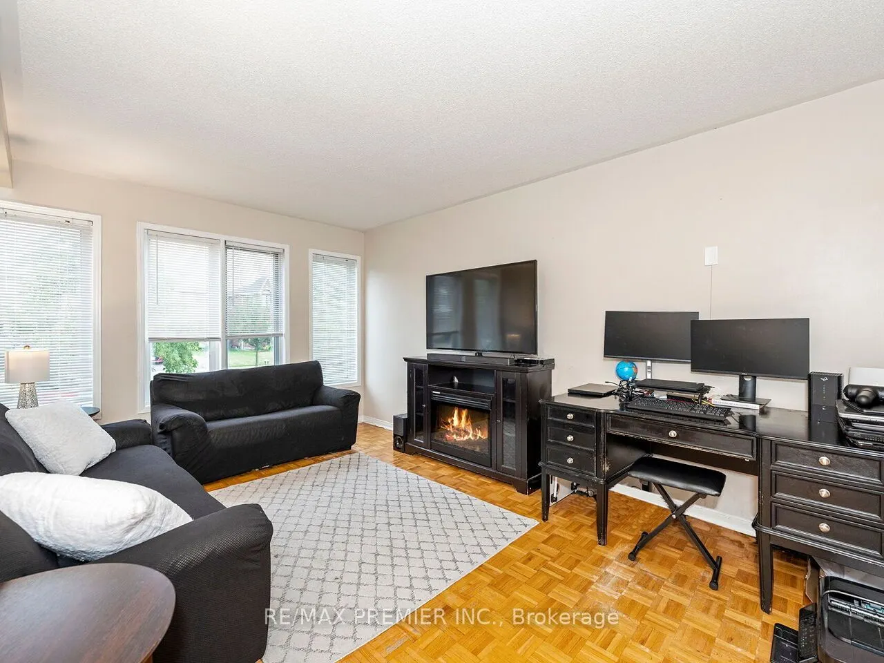 32 Stonebriar Drive