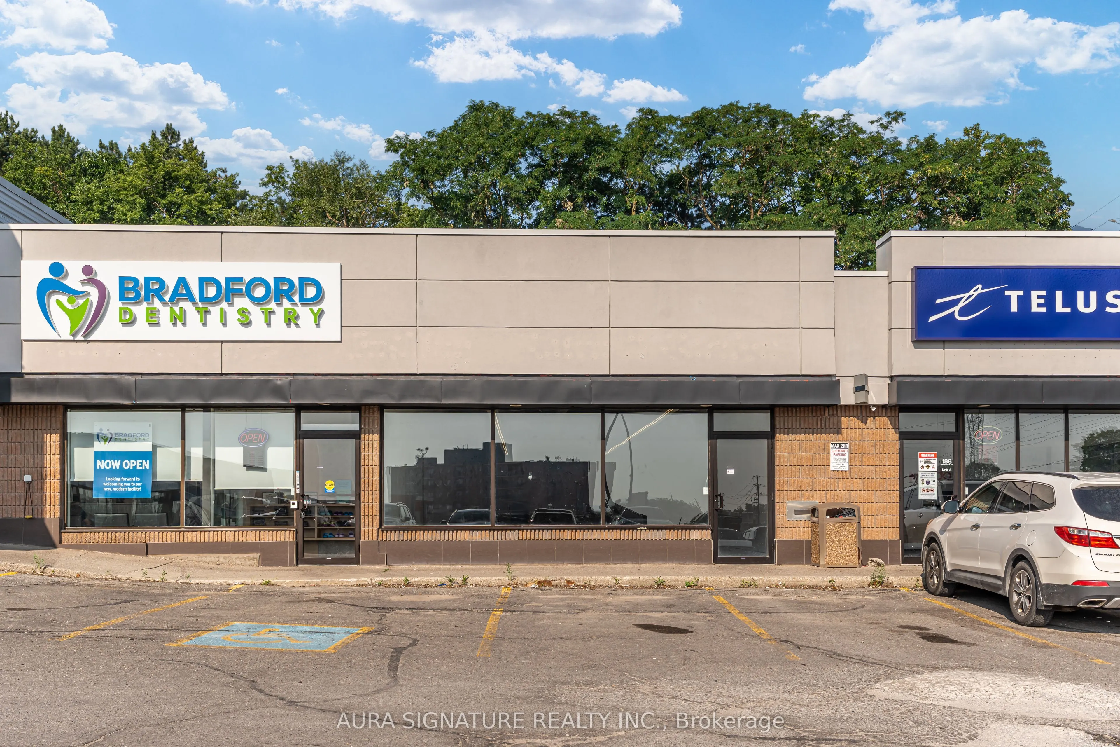 186 Holland Street W