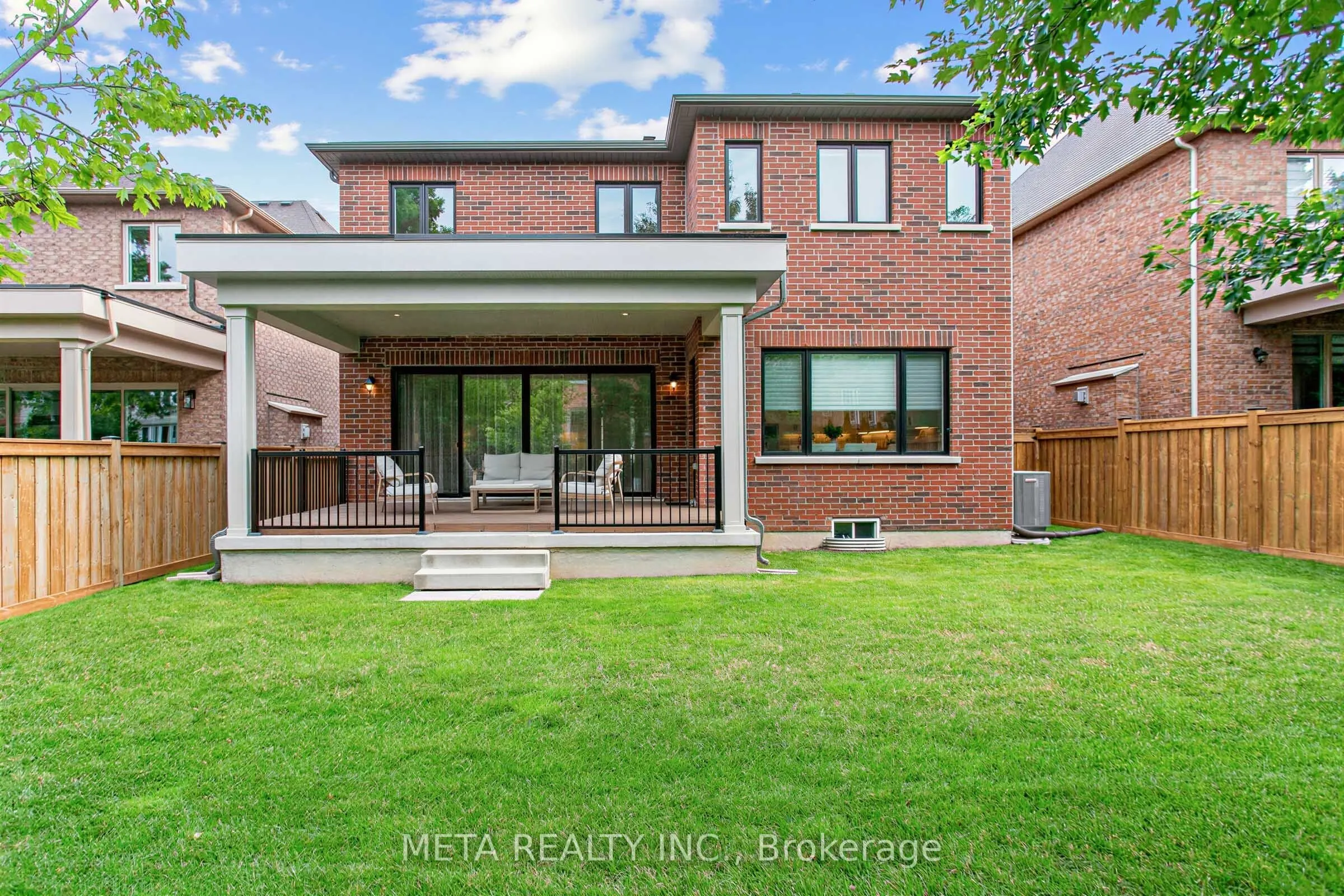 56 Klees Crescent