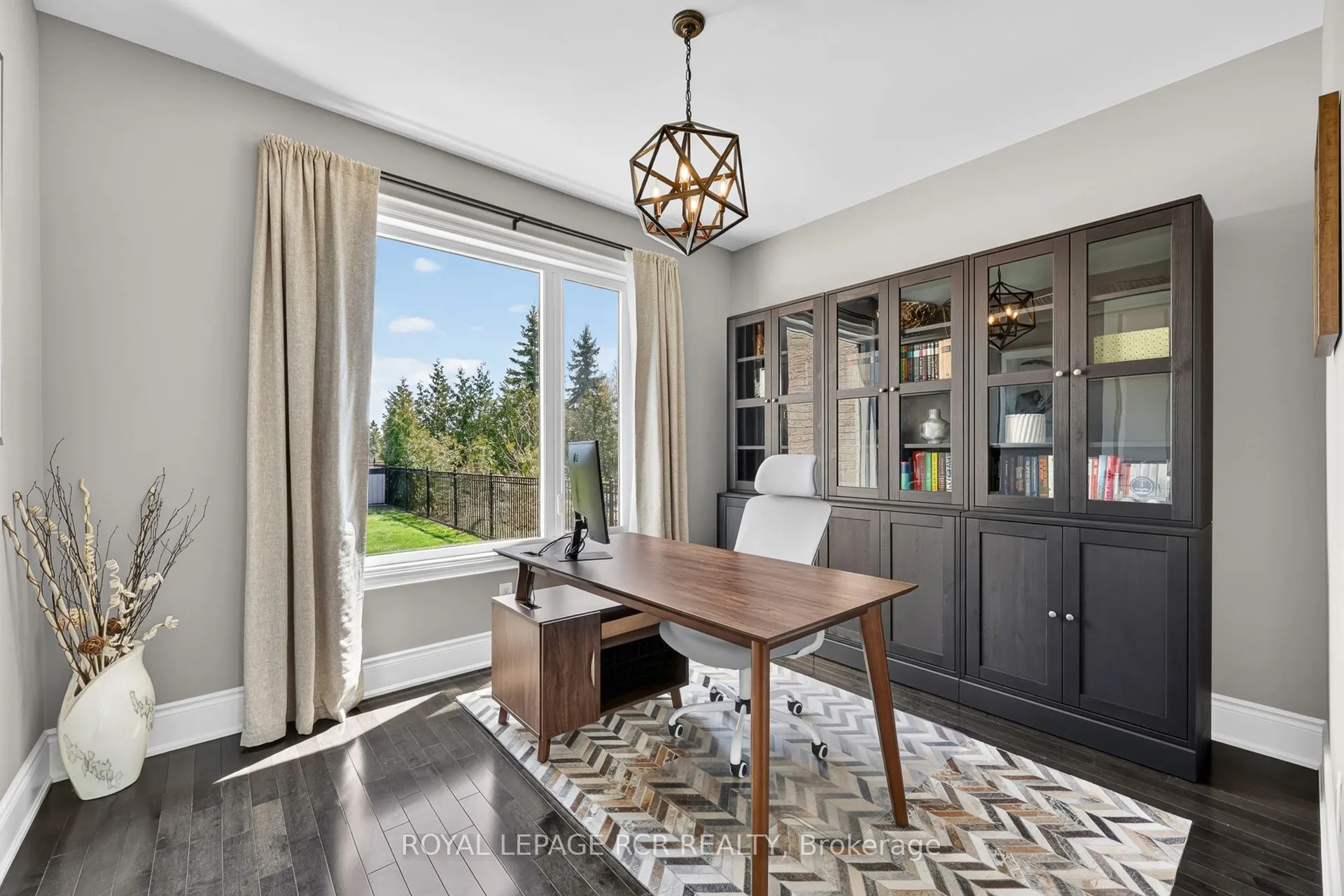 14 Emerald Heights Drive