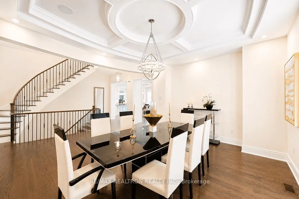 26 Sir Henry Court