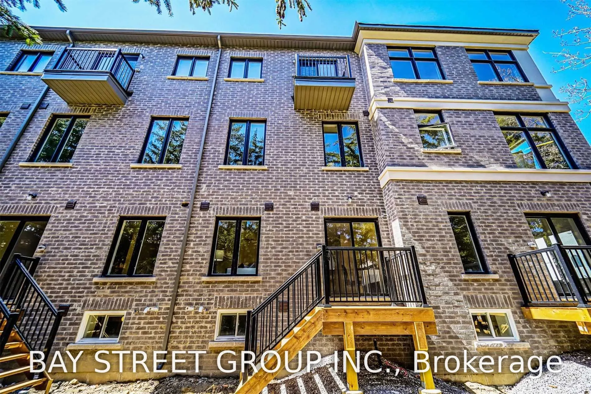 54 Pantheon Lane