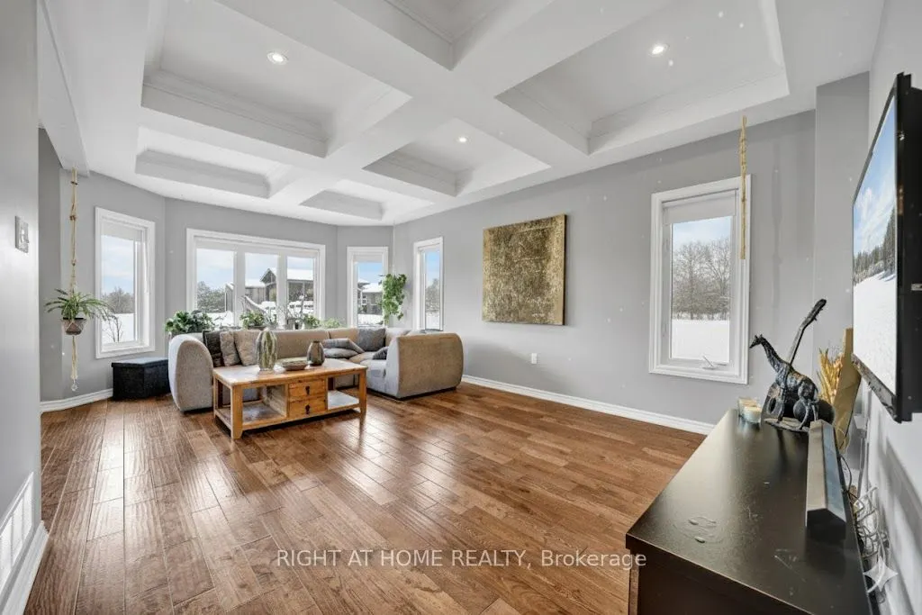 40 Ridge Gate Crescent