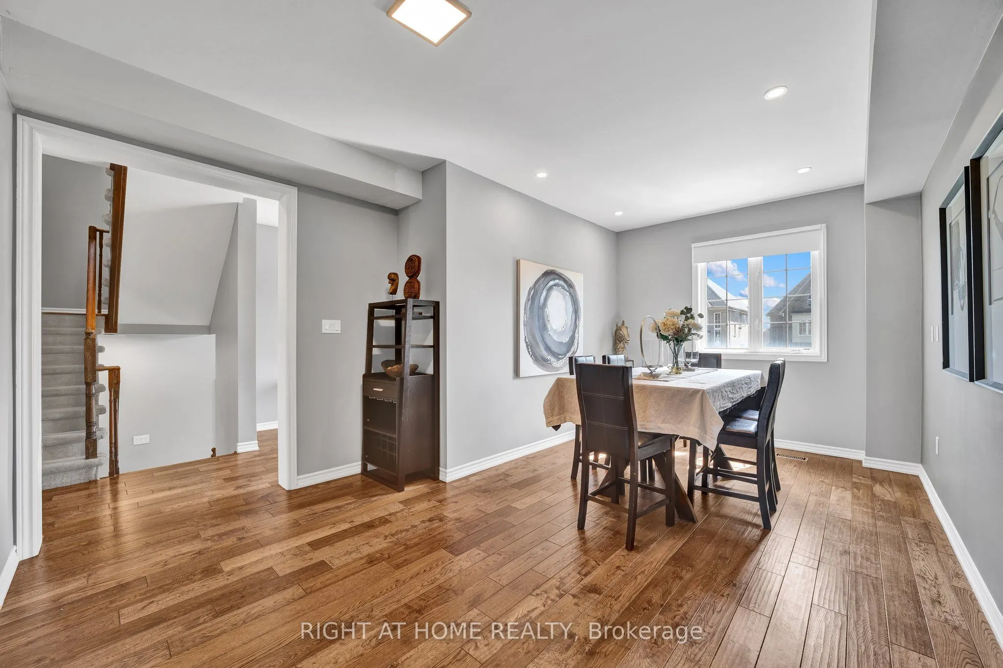40 Ridge Gate Crescent