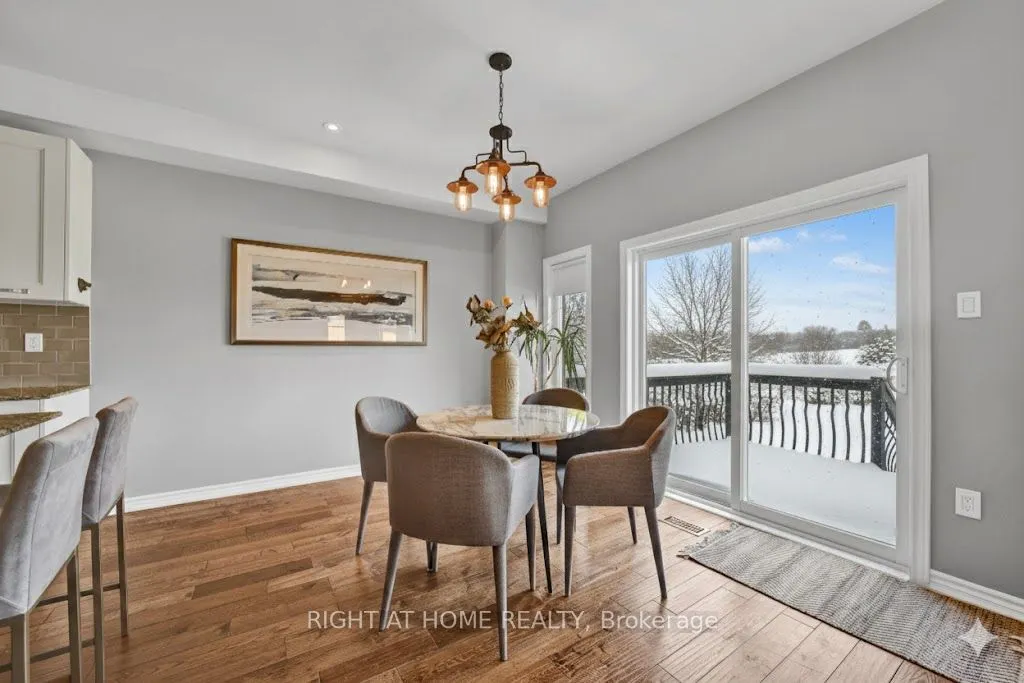 40 Ridge Gate Crescent