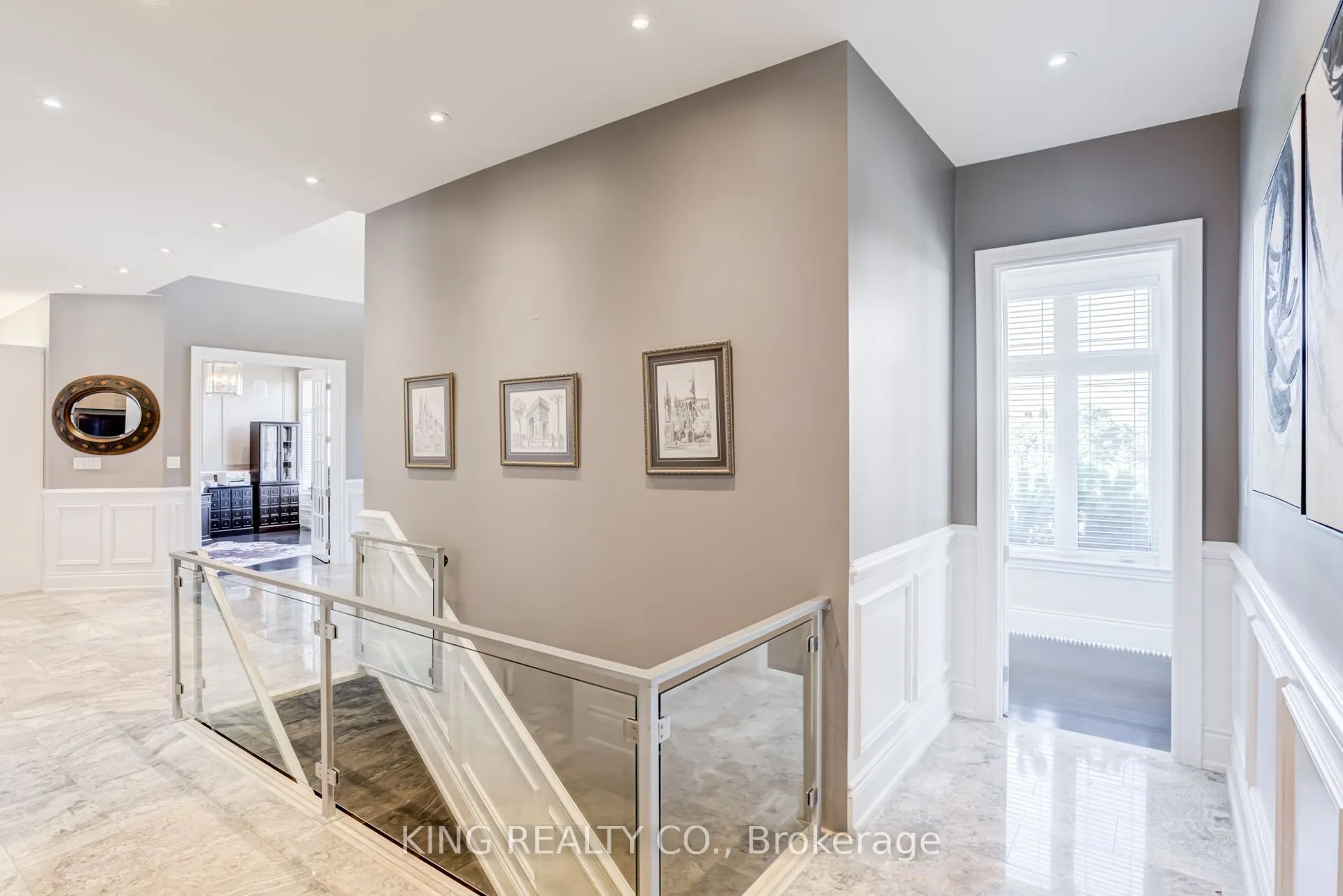 2 Dale Crescent