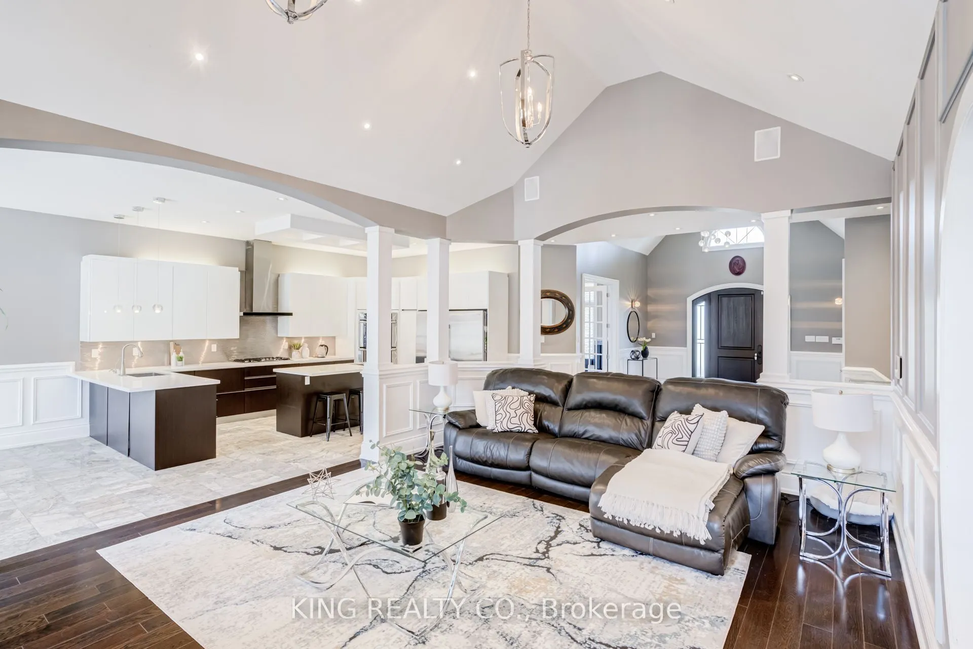 2 Dale Crescent