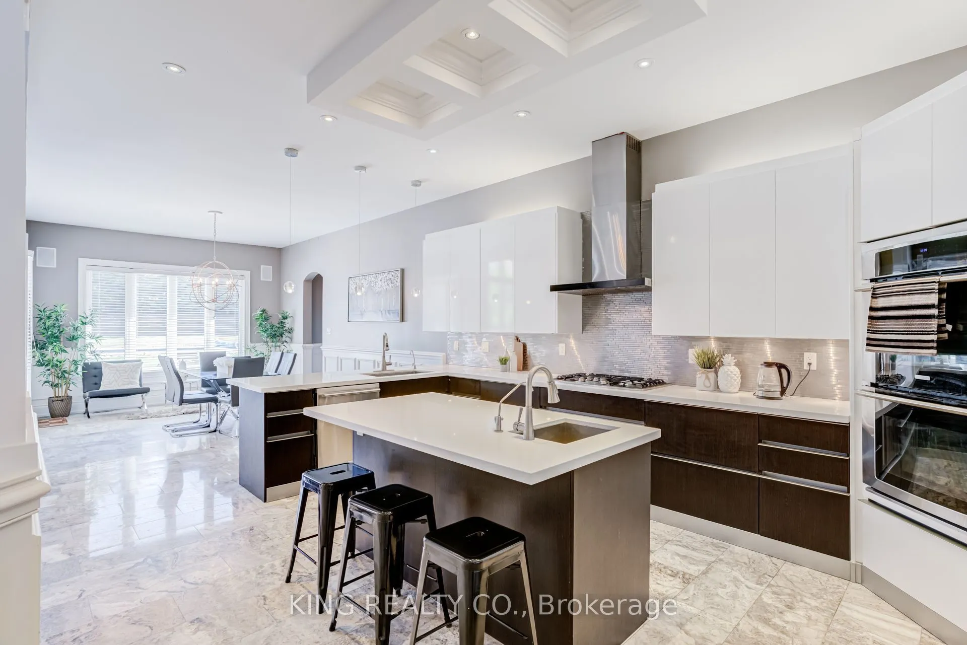 2 Dale Crescent