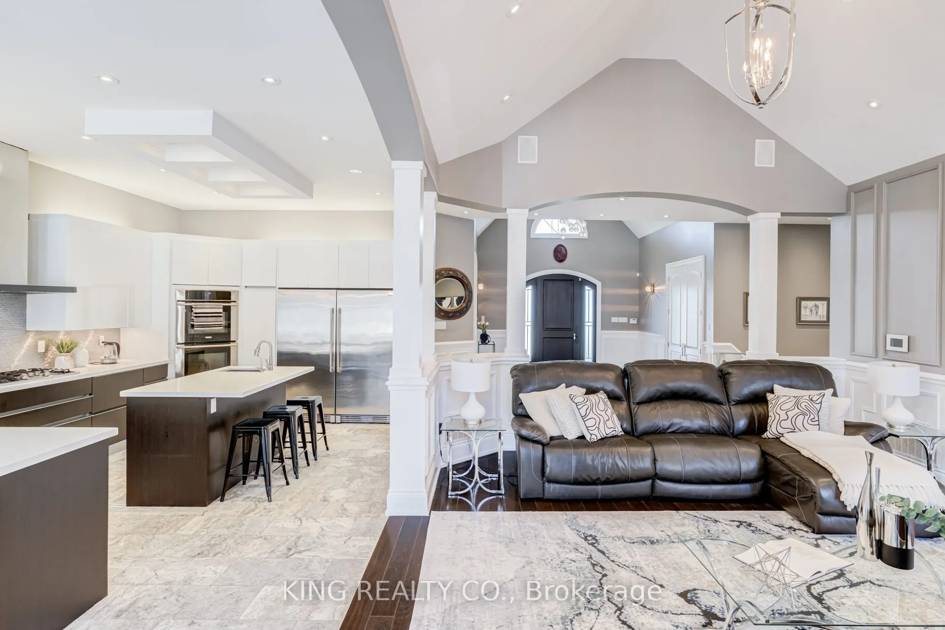 2 Dale Crescent