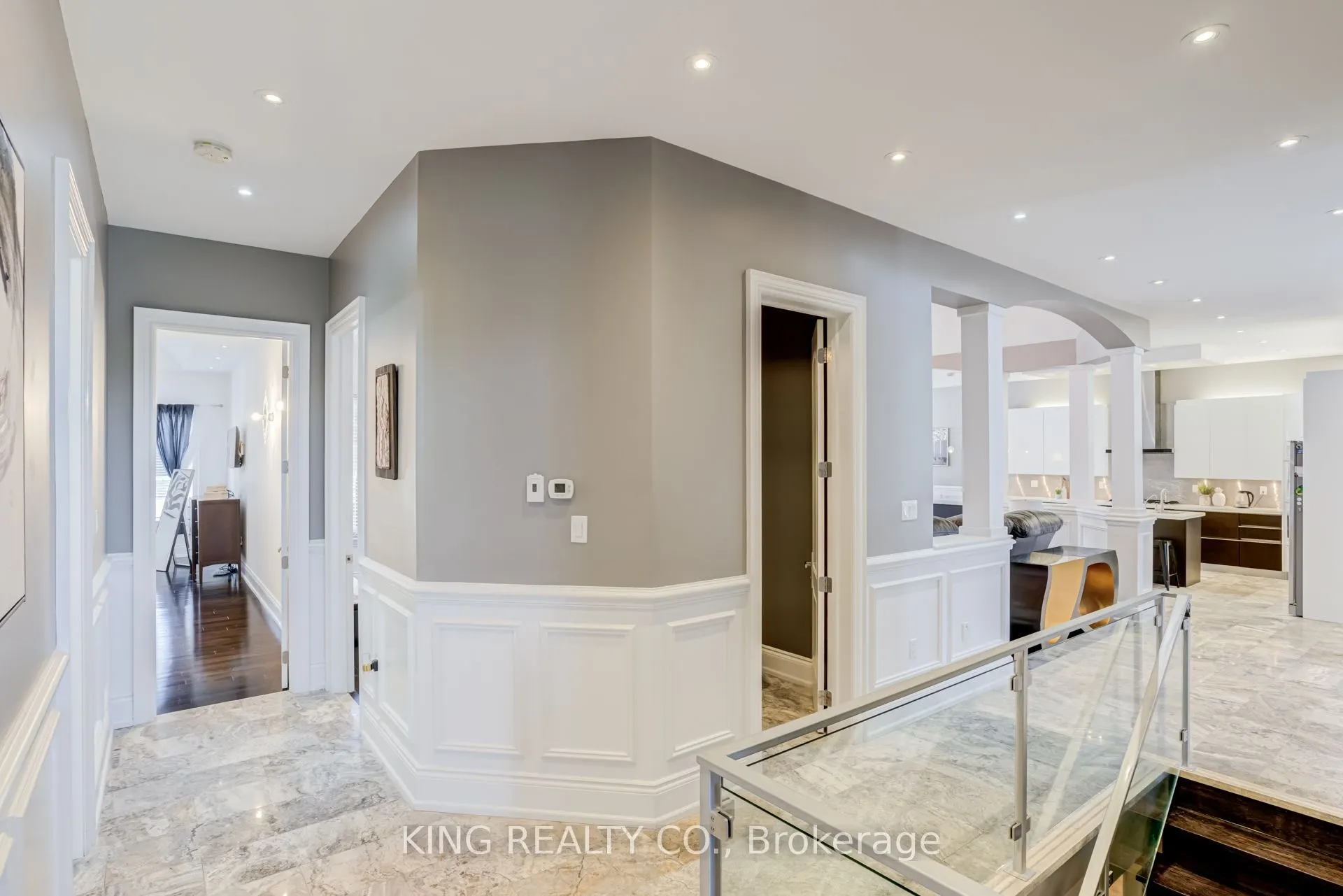 2 Dale Crescent