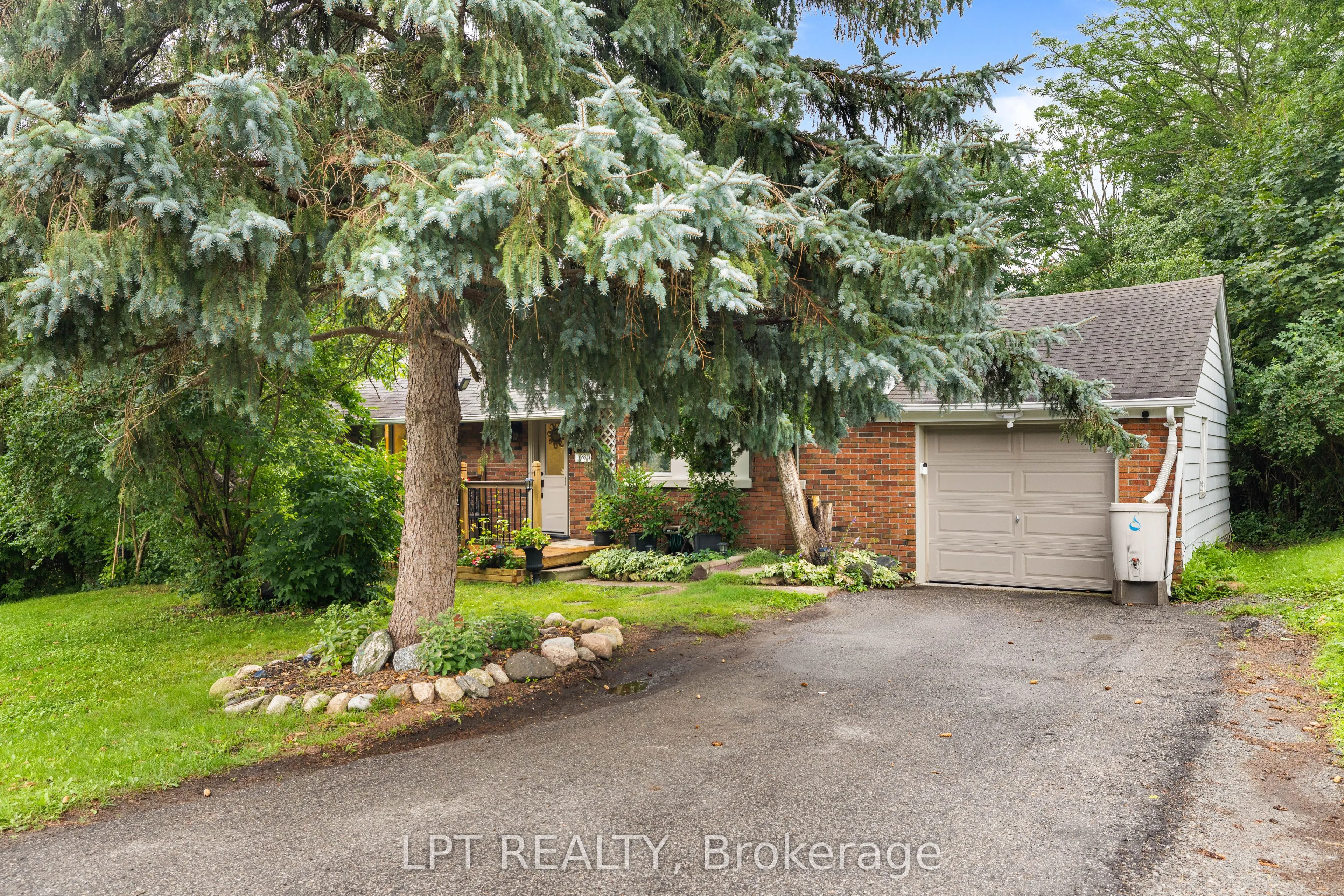 98 Don Mor Drive