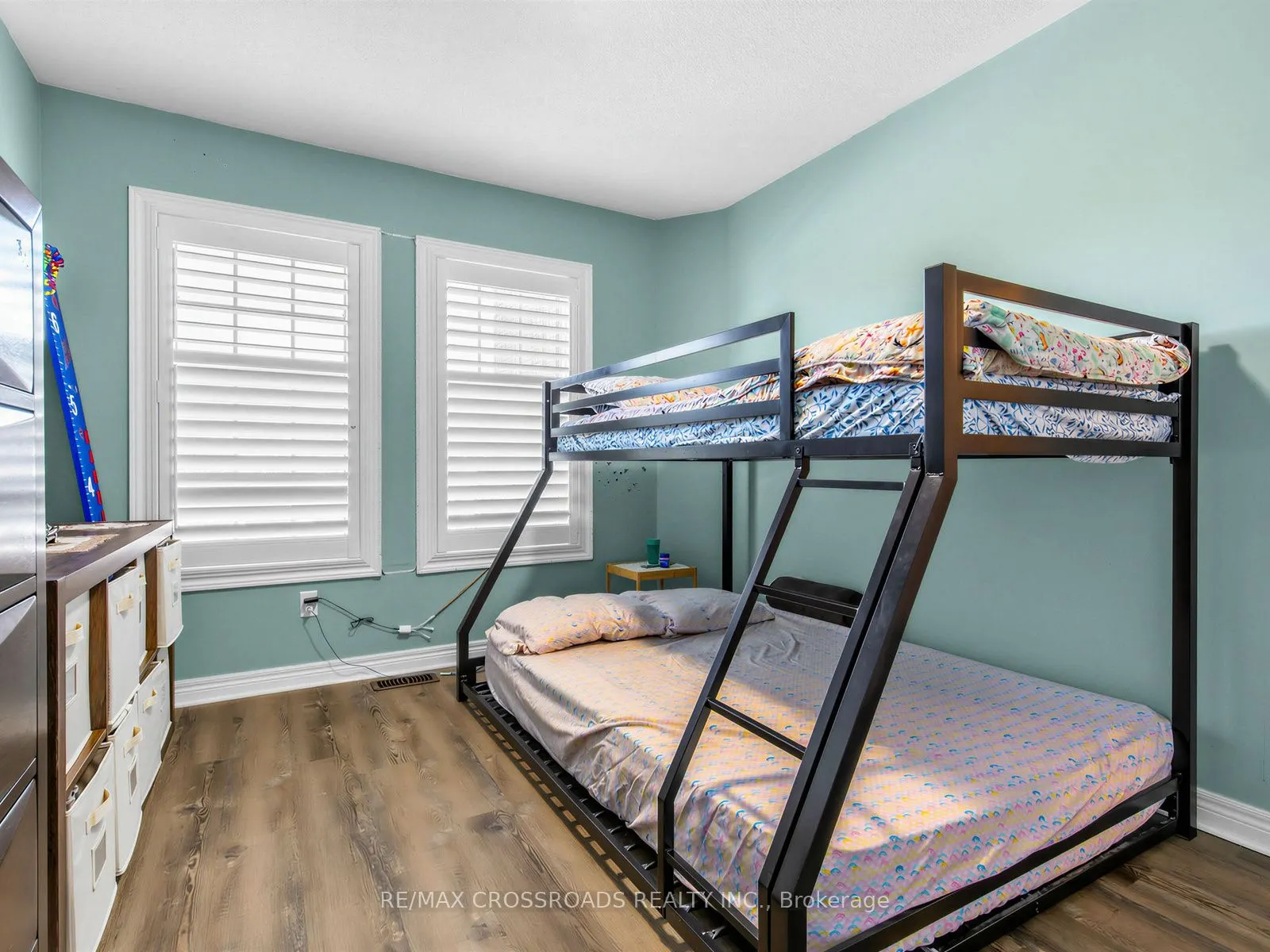 23 Worthview Drive S