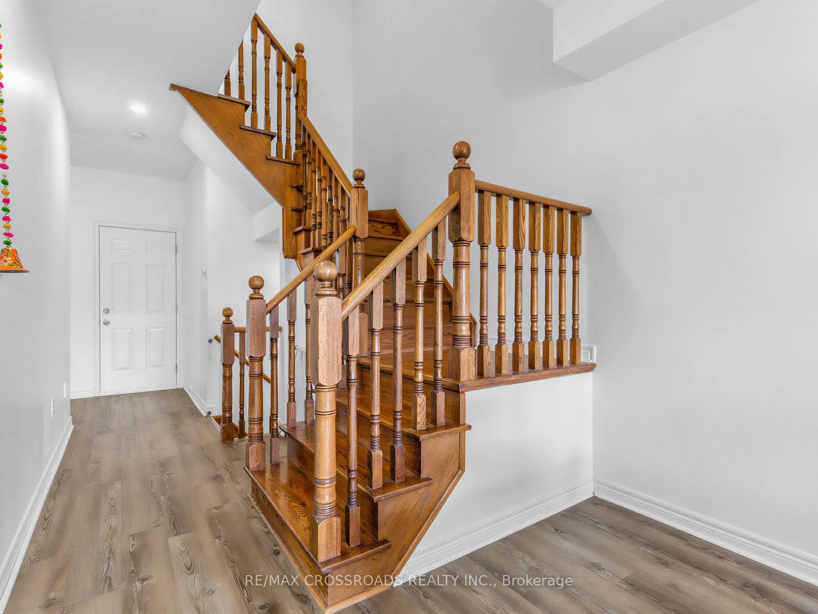 23 Worthview Drive S