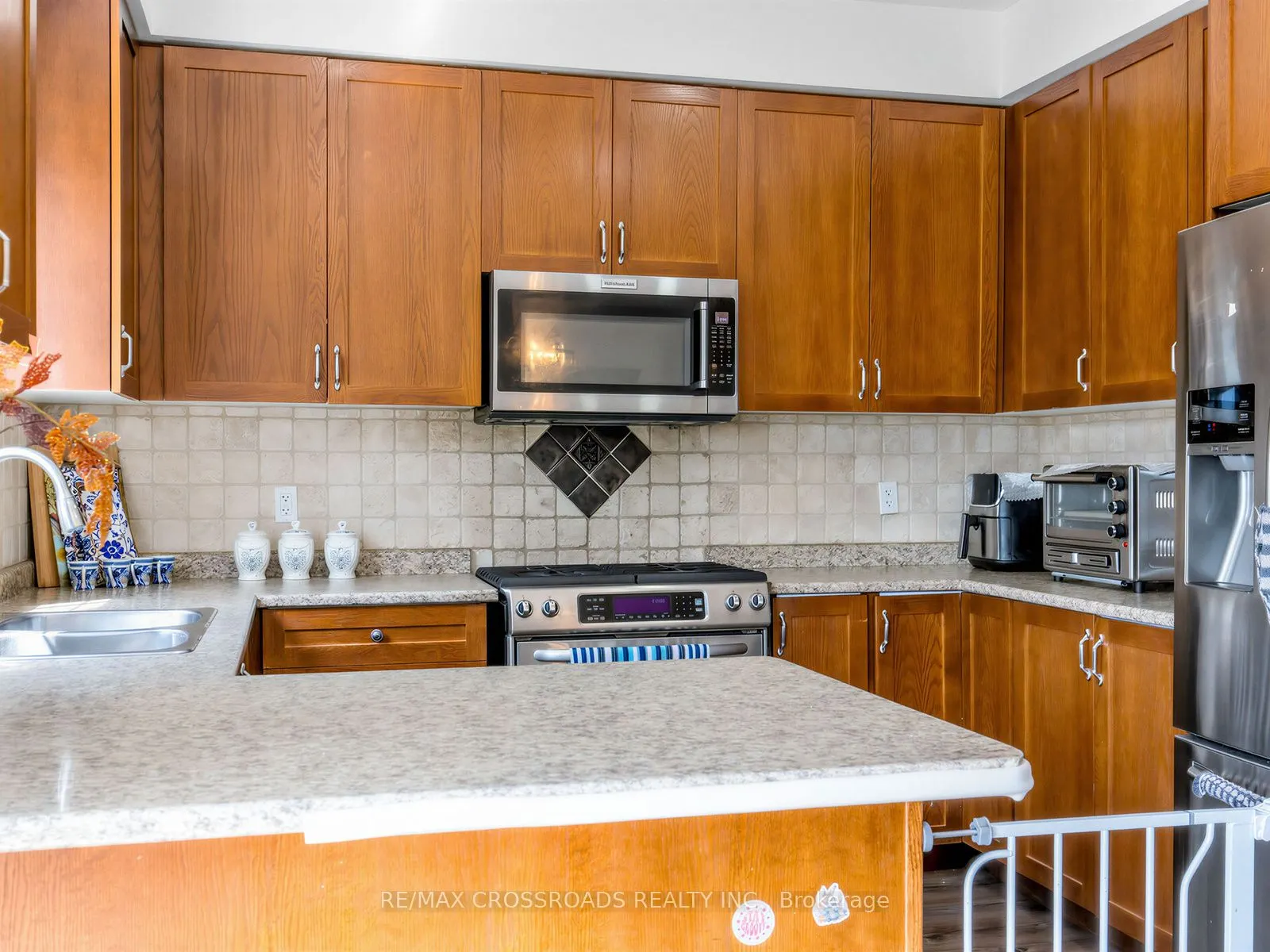 23 Worthview Drive S