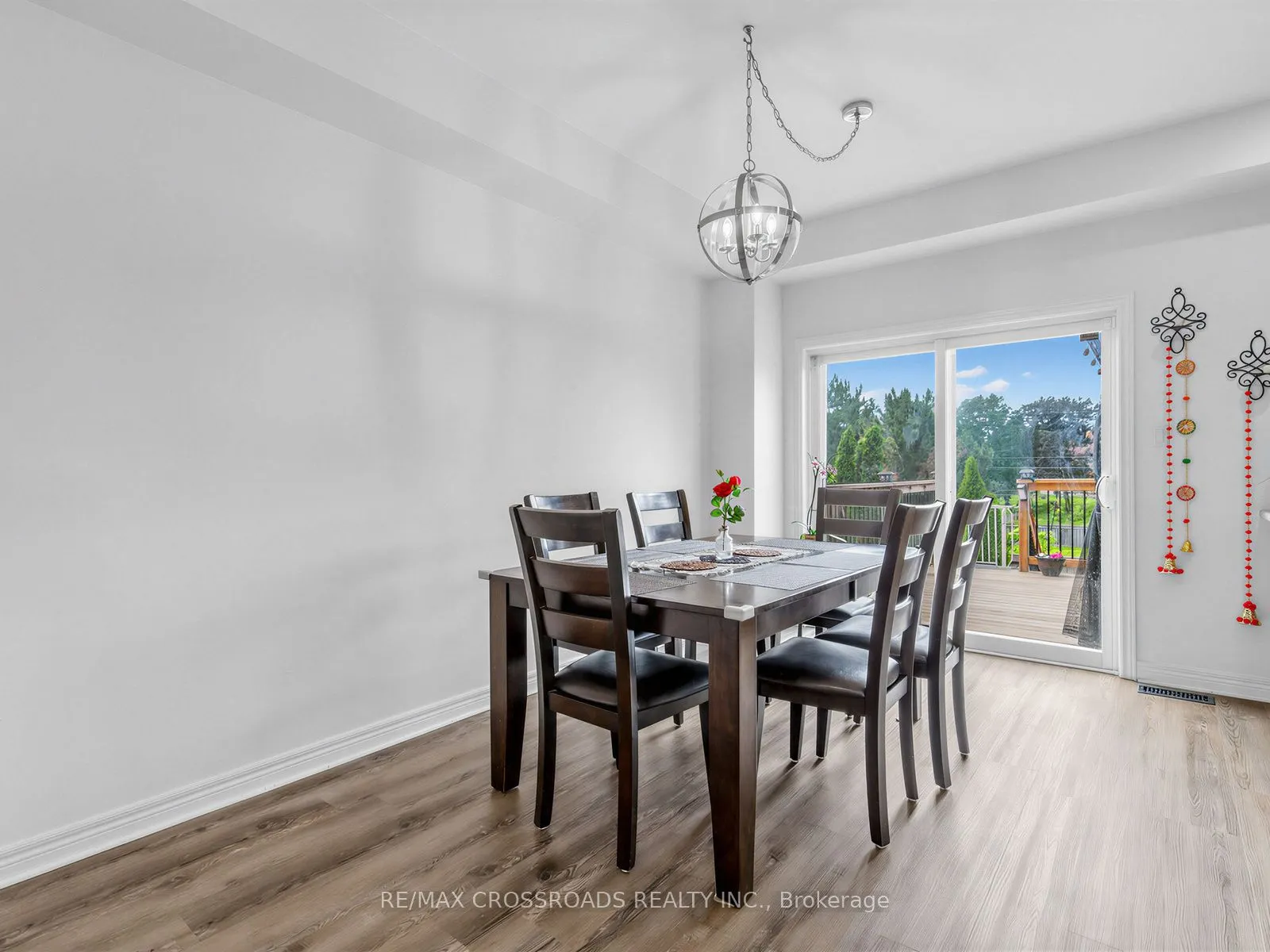 23 Worthview Drive S