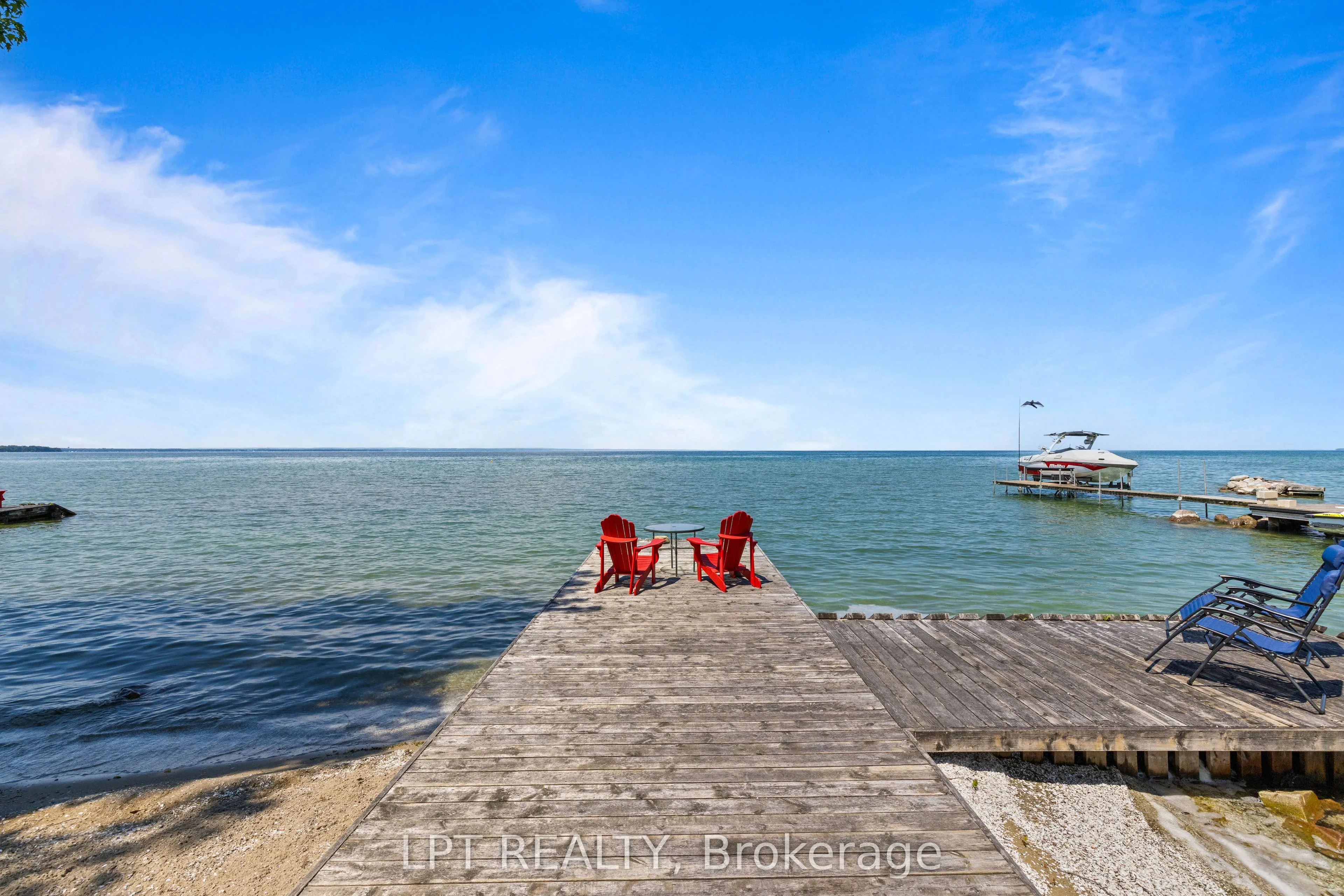 173 Lake Drive E
