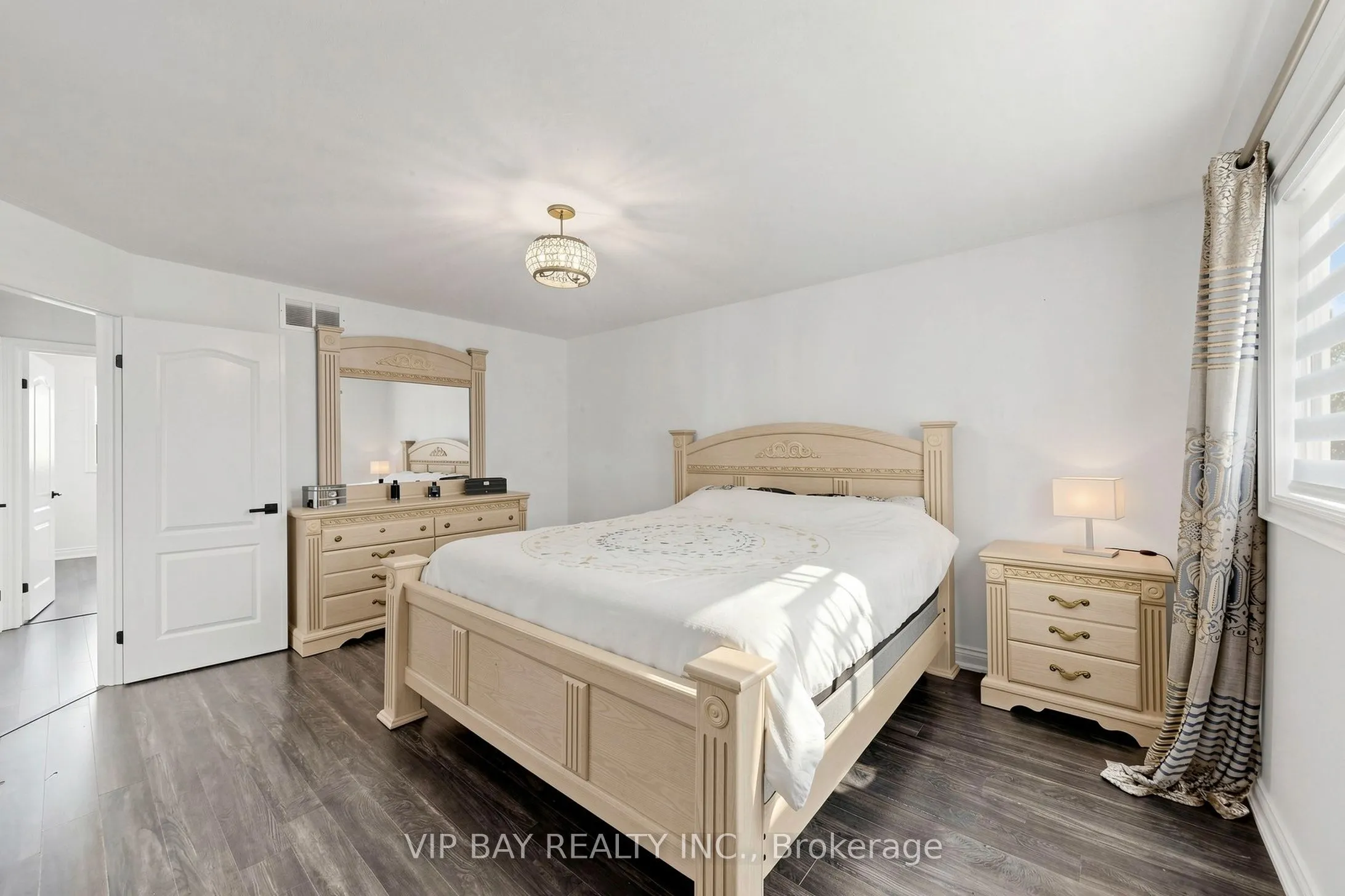 77 Amberview Drive