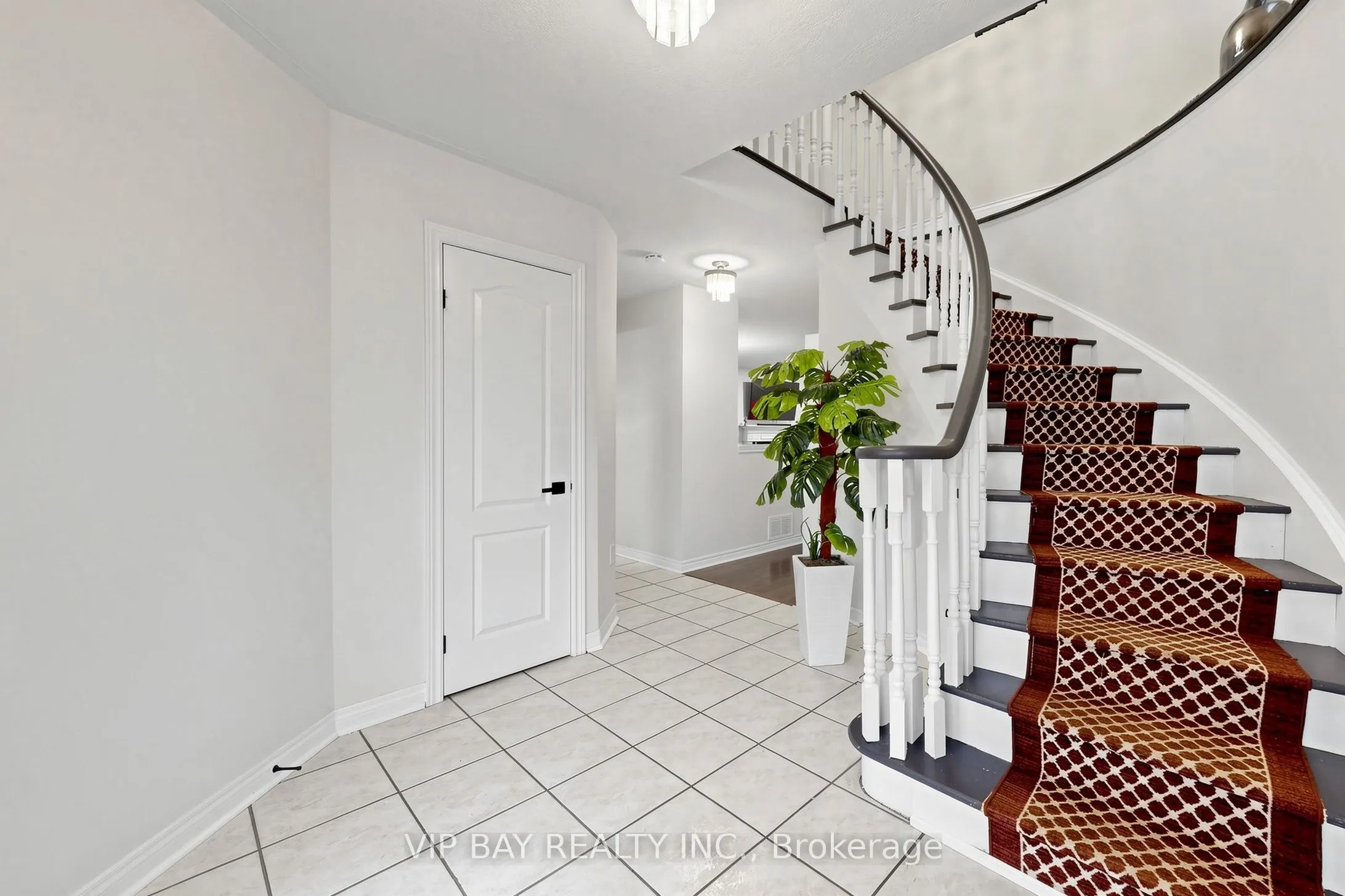 77 Amberview Drive