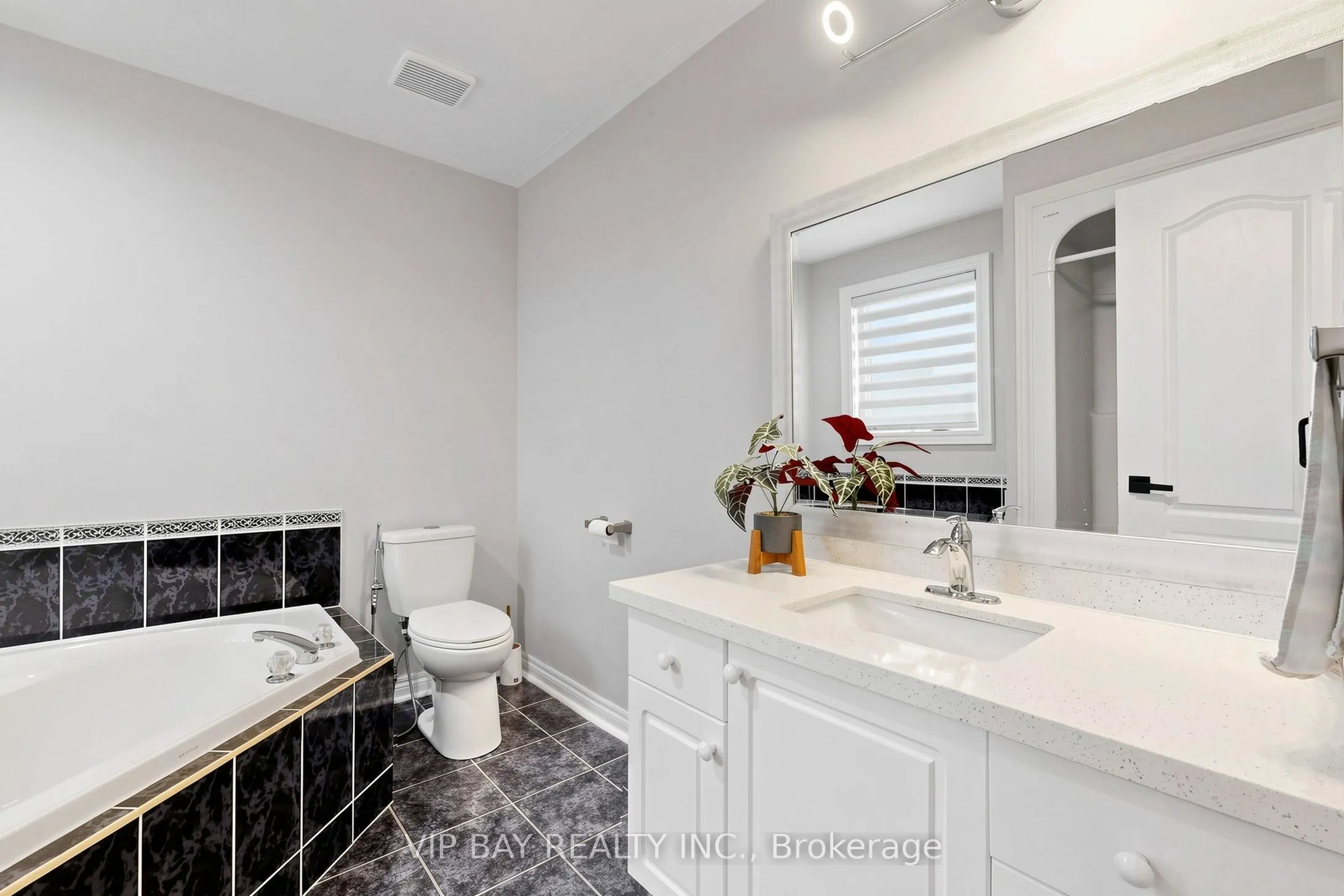 77 Amberview Drive