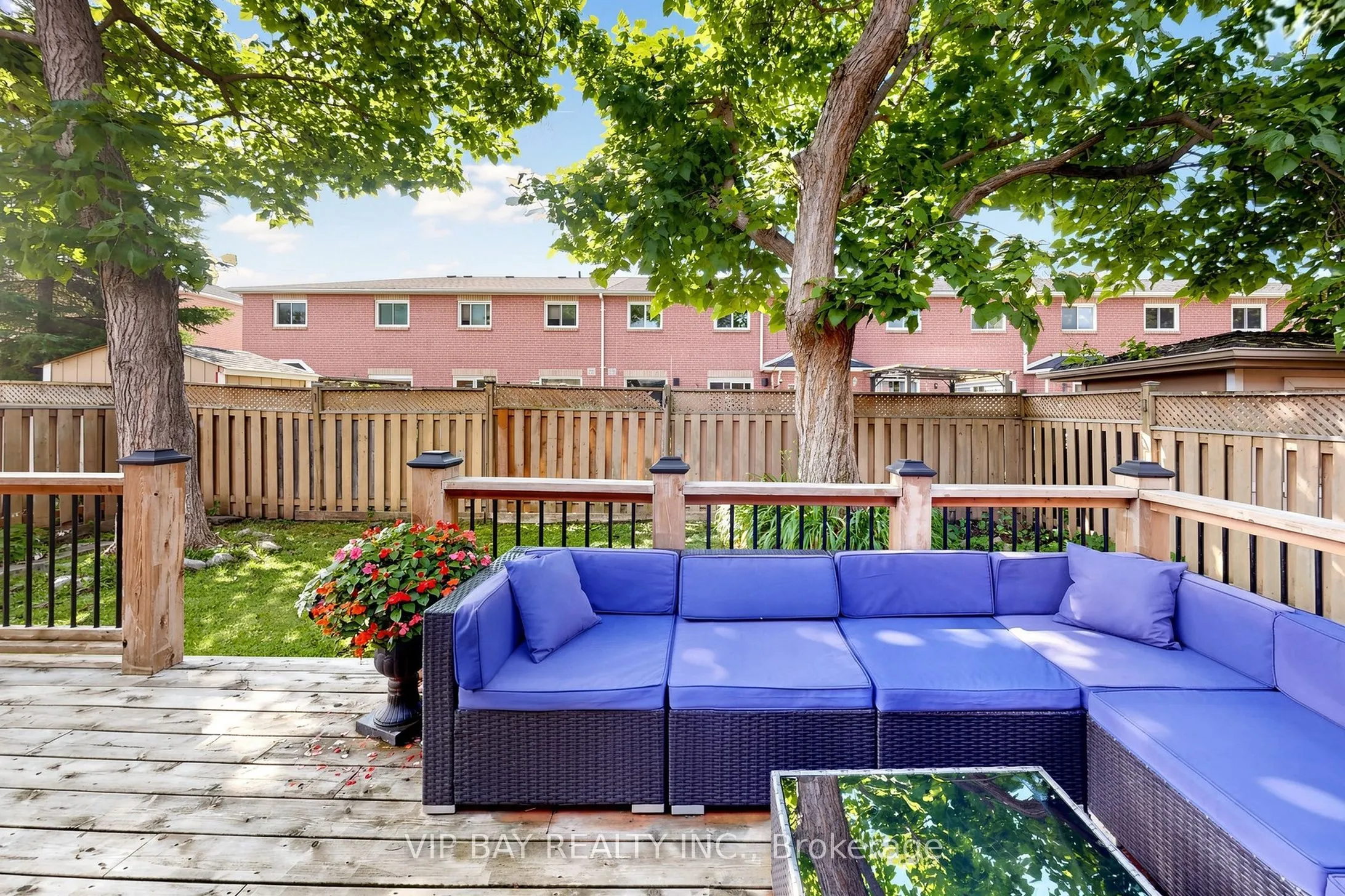 77 Amberview Drive