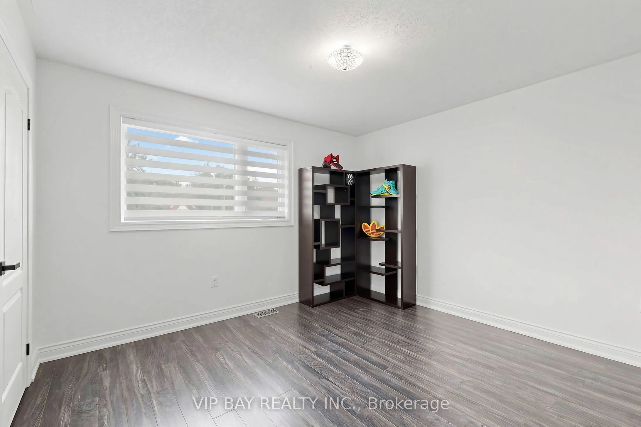 77 Amberview Drive
