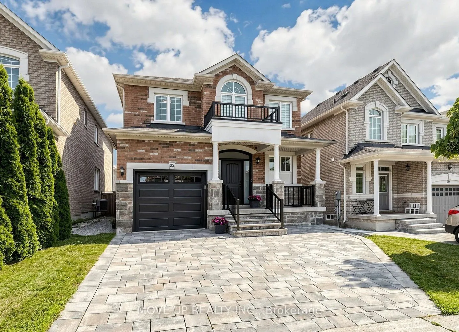 35 Lauderdale Drive
