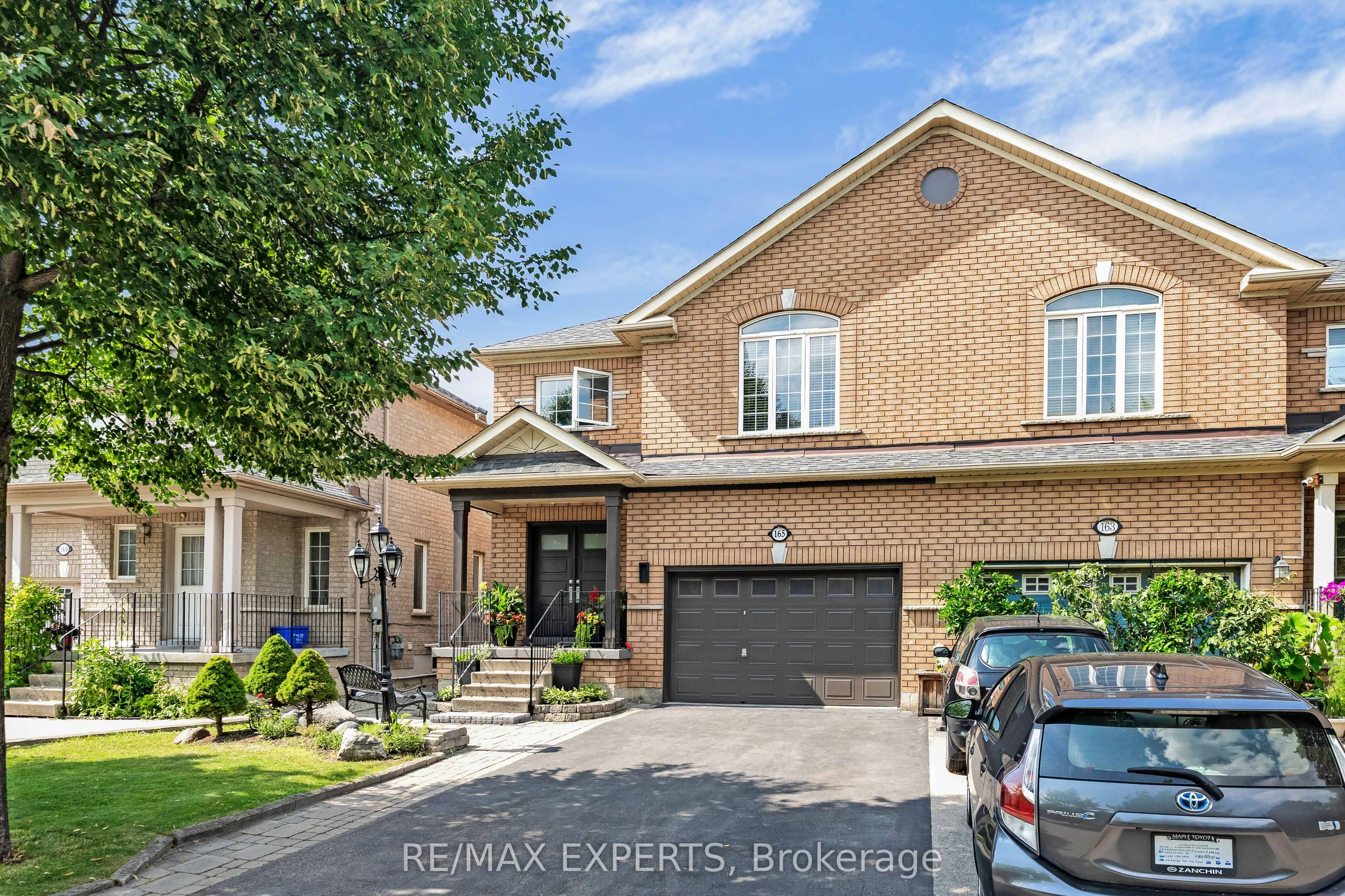 165 Adventure Crescent