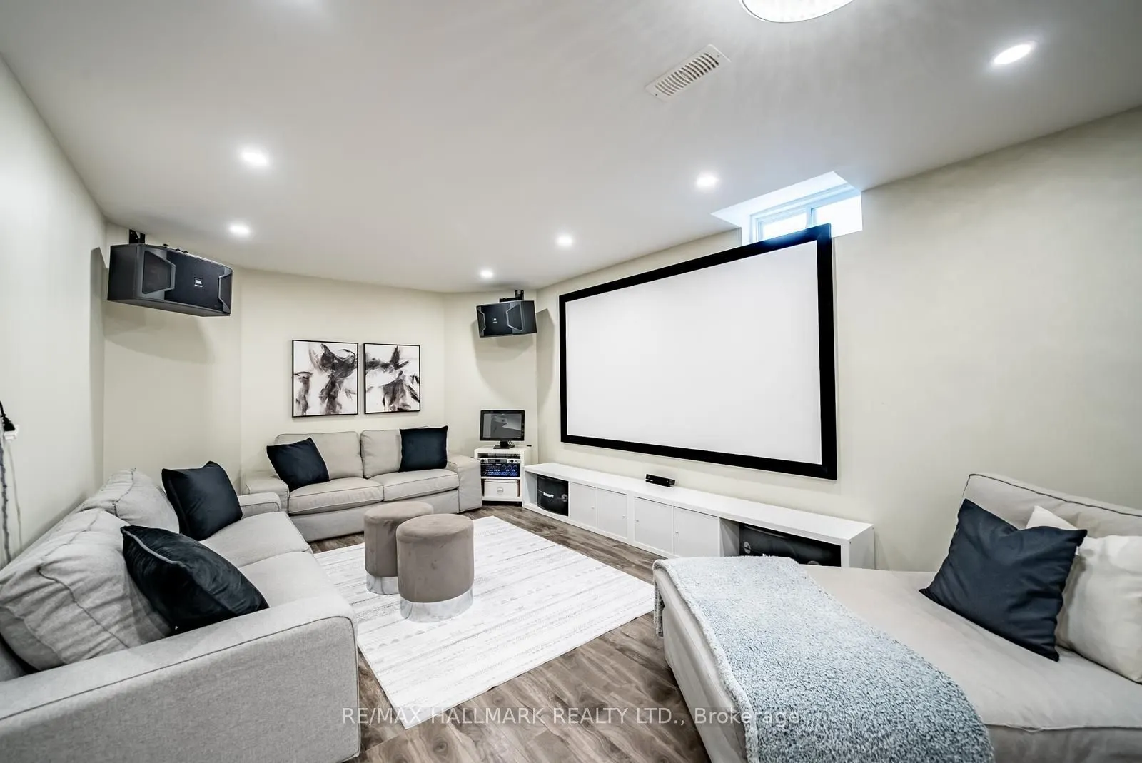 411 Hoover Park Drive