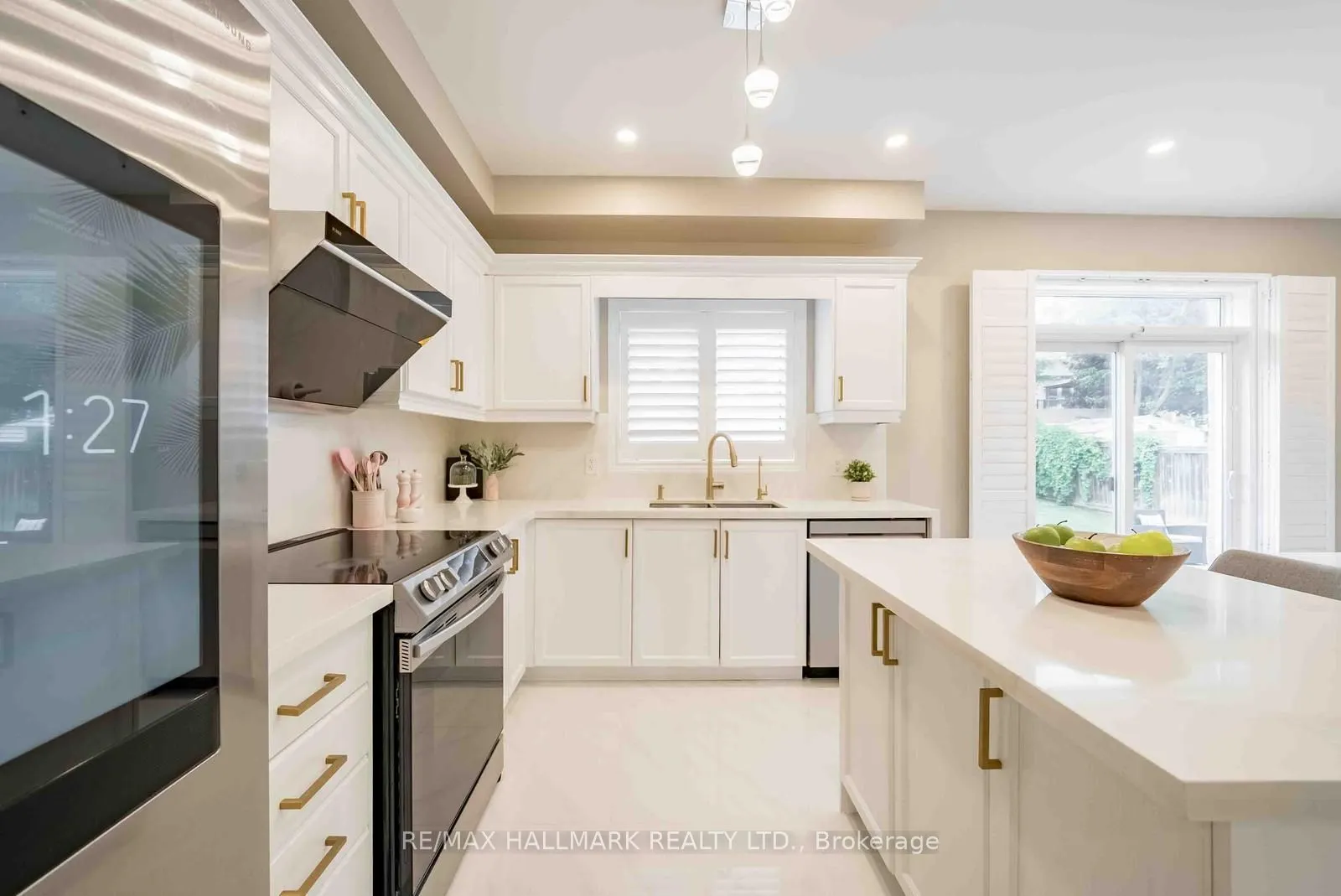 411 Hoover Park Drive