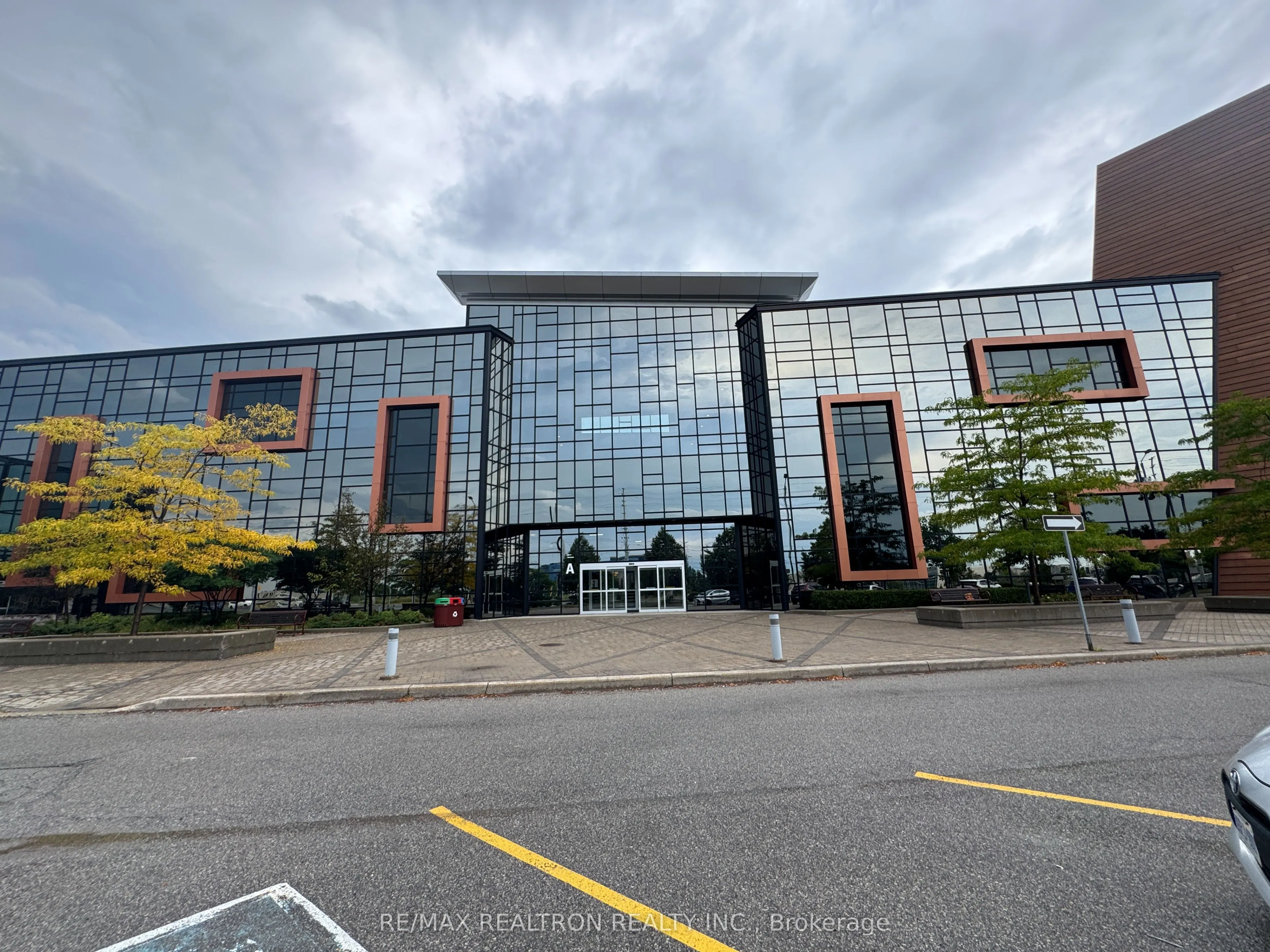 7250 Keele Street #204