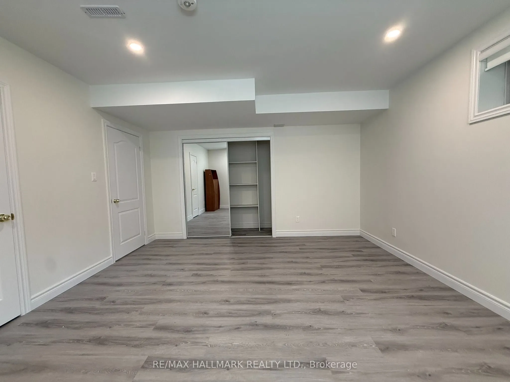 43 Oak Avenue
