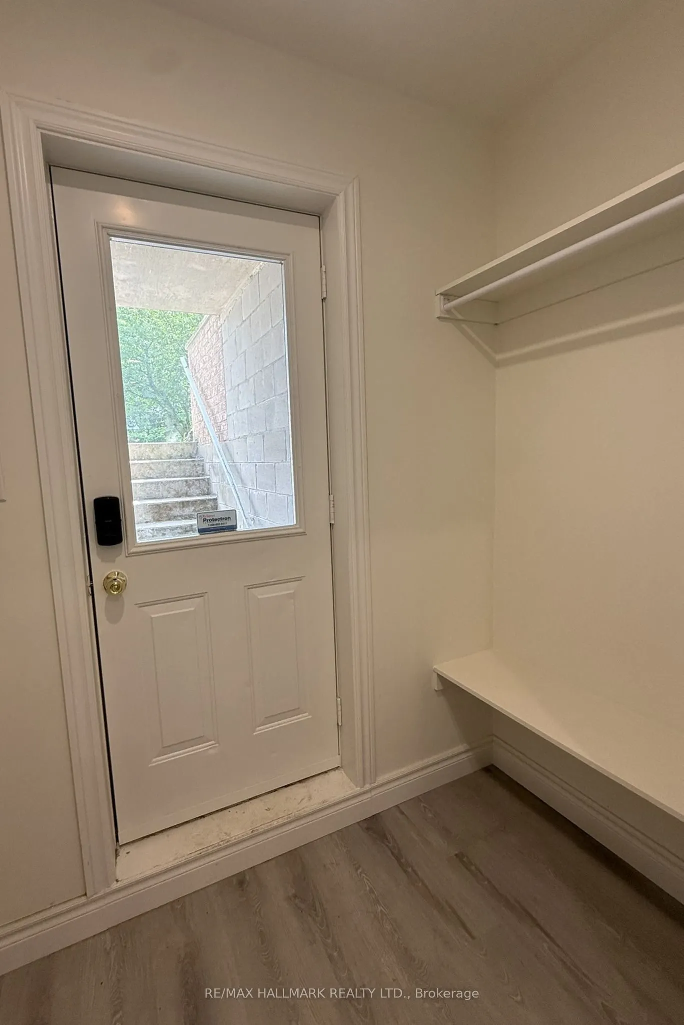 43 Oak Avenue