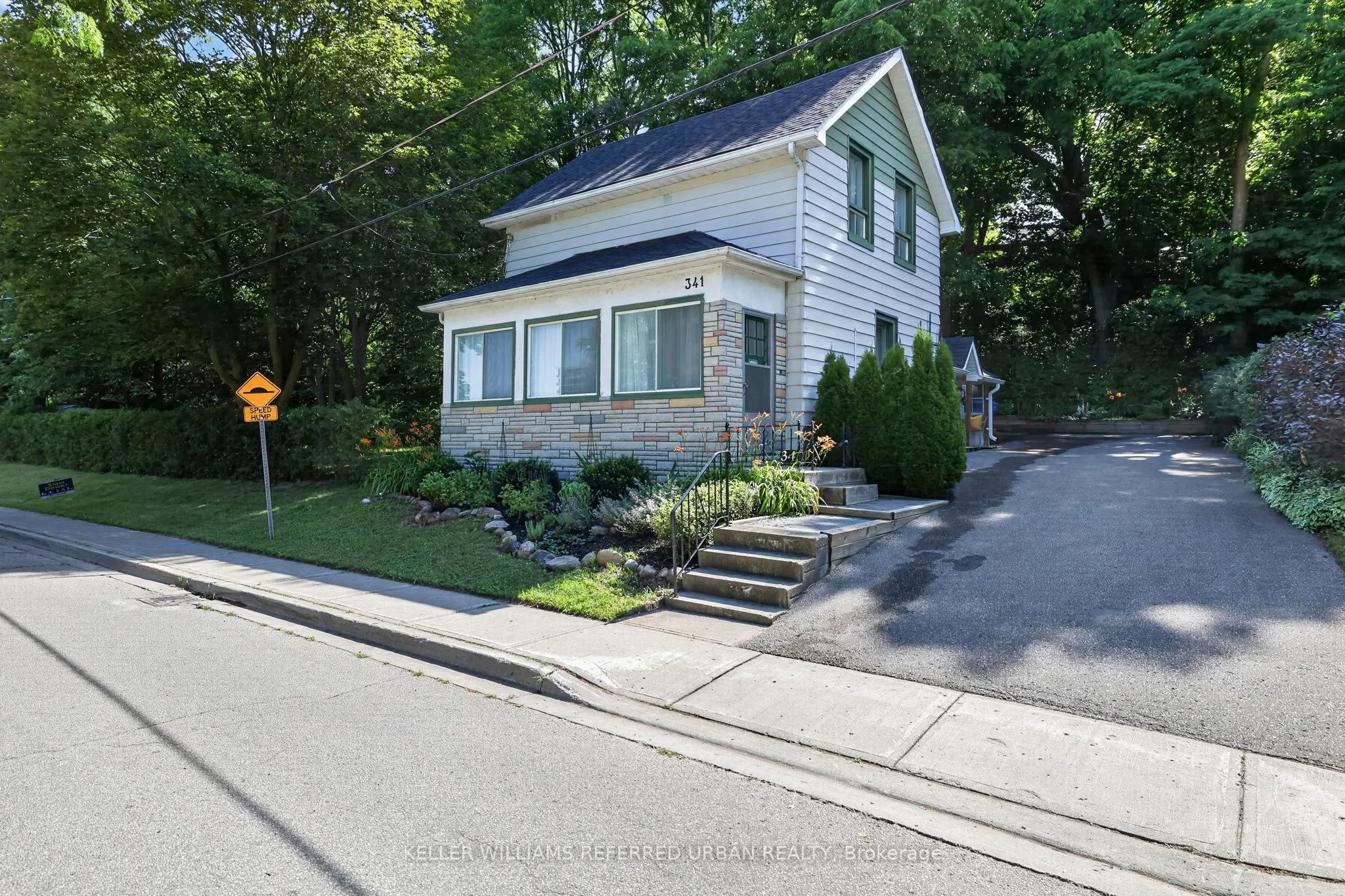 341 Cotter Street