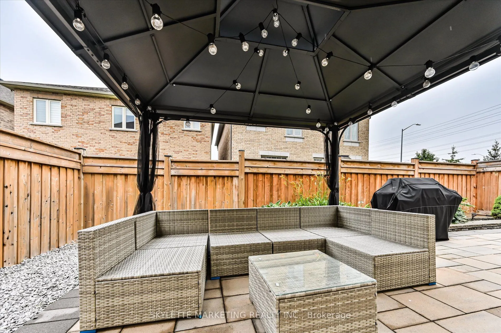 38 Russell Parker Crescent