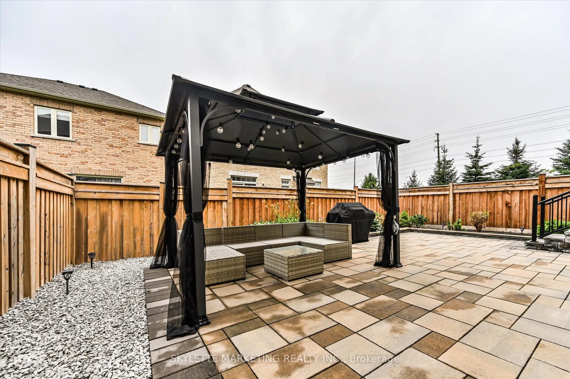 38 Russell Parker Crescent