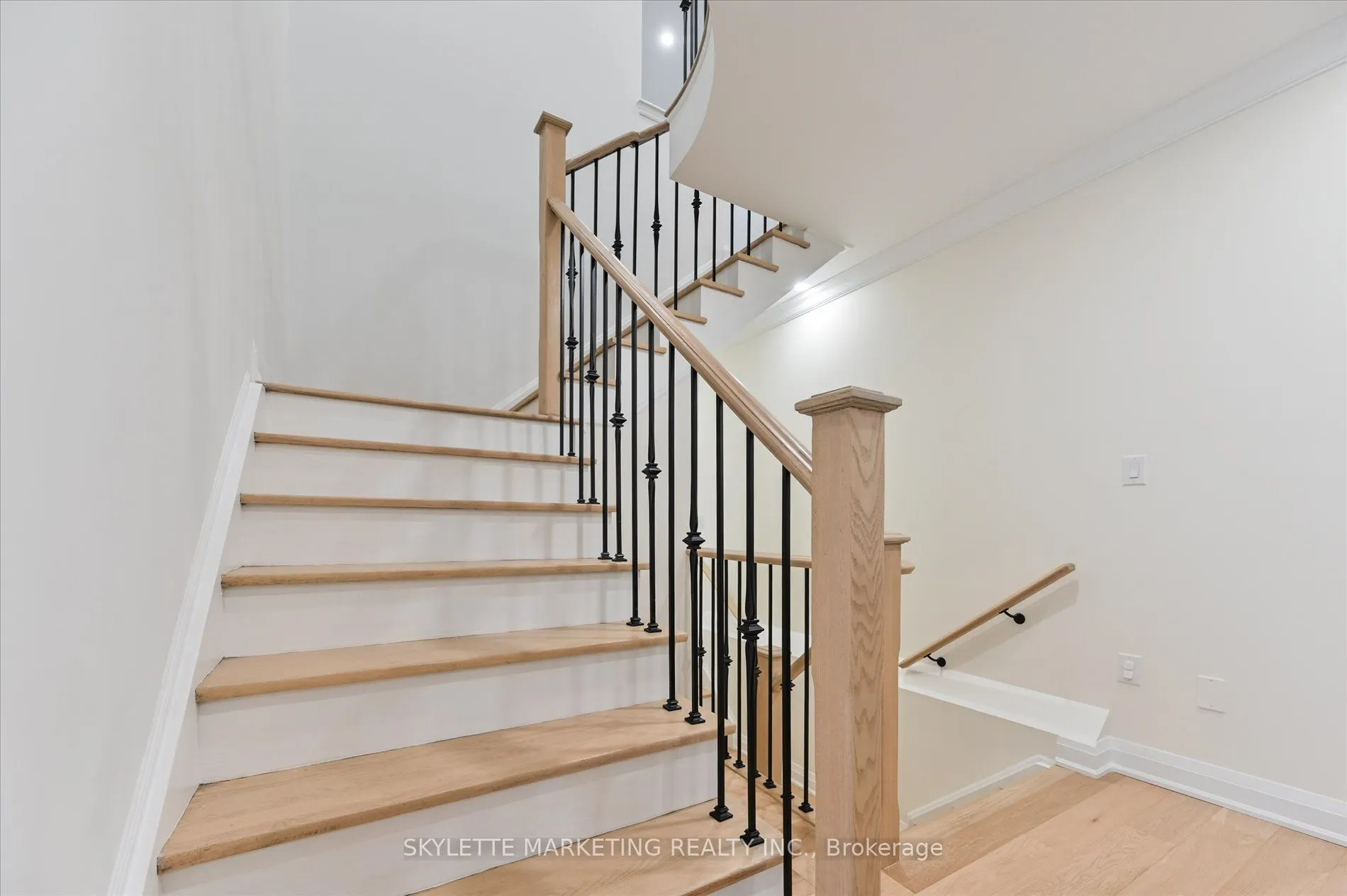 38 Russell Parker Crescent
