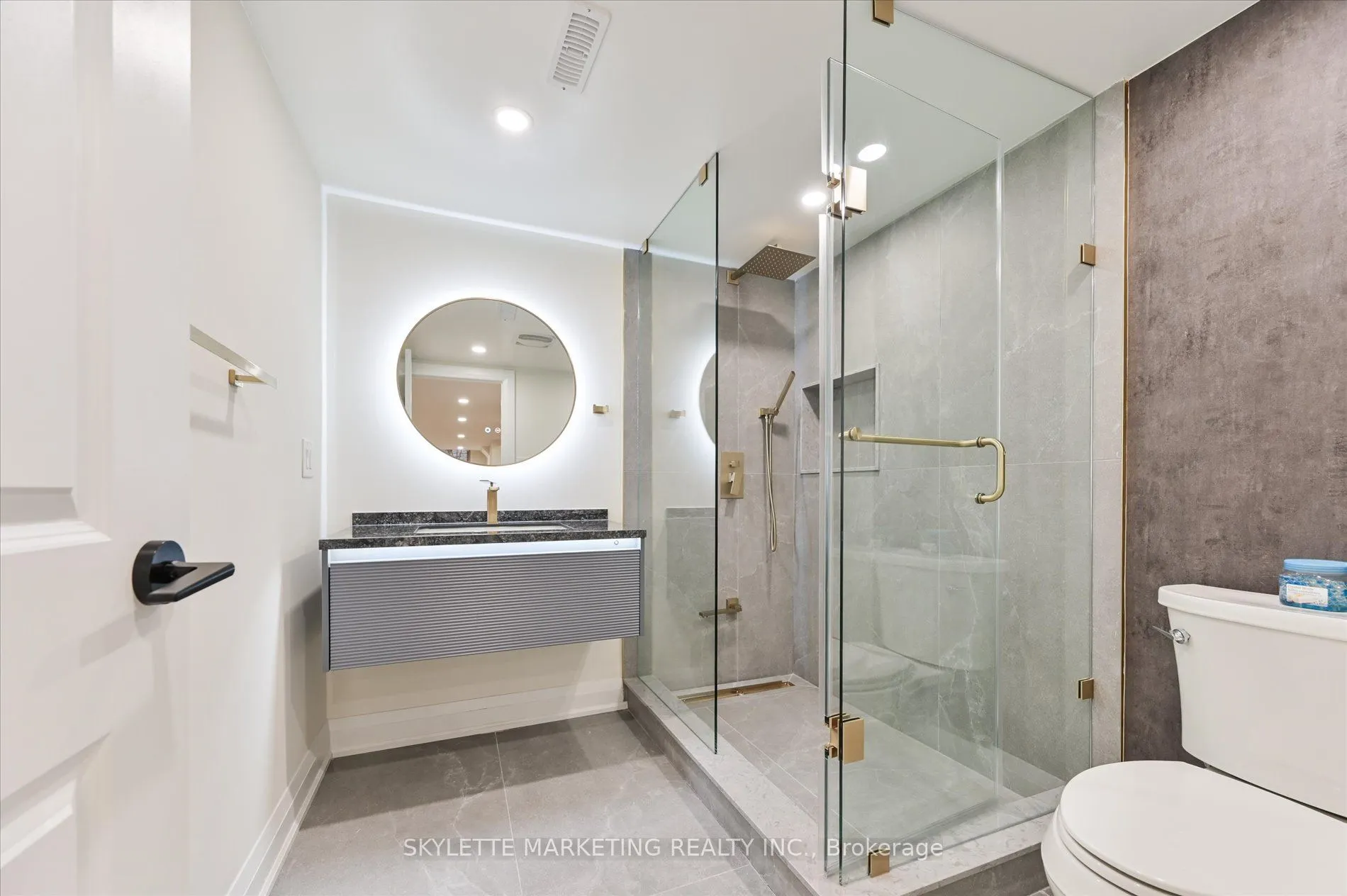 38 Russell Parker Crescent