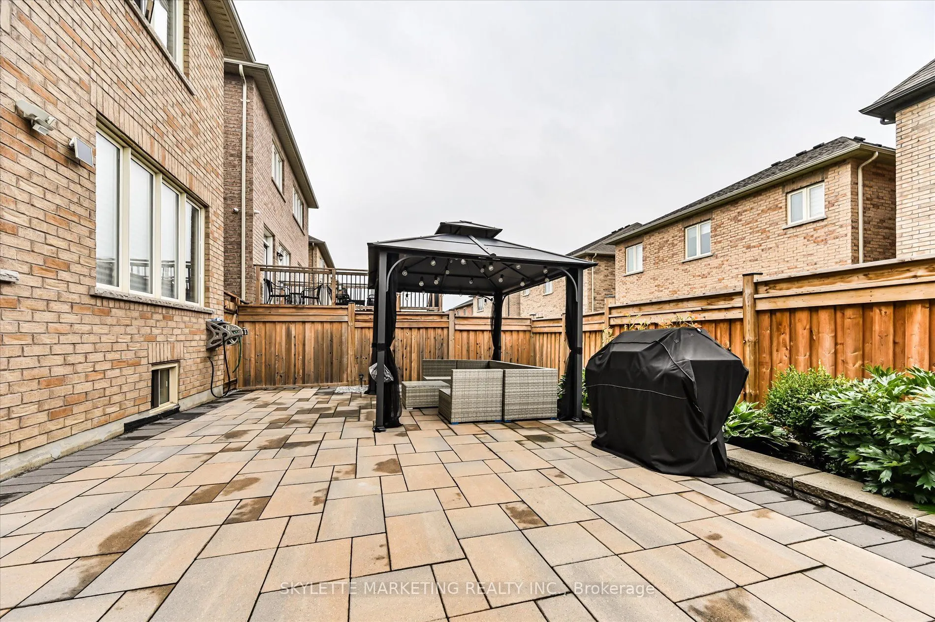 38 Russell Parker Crescent