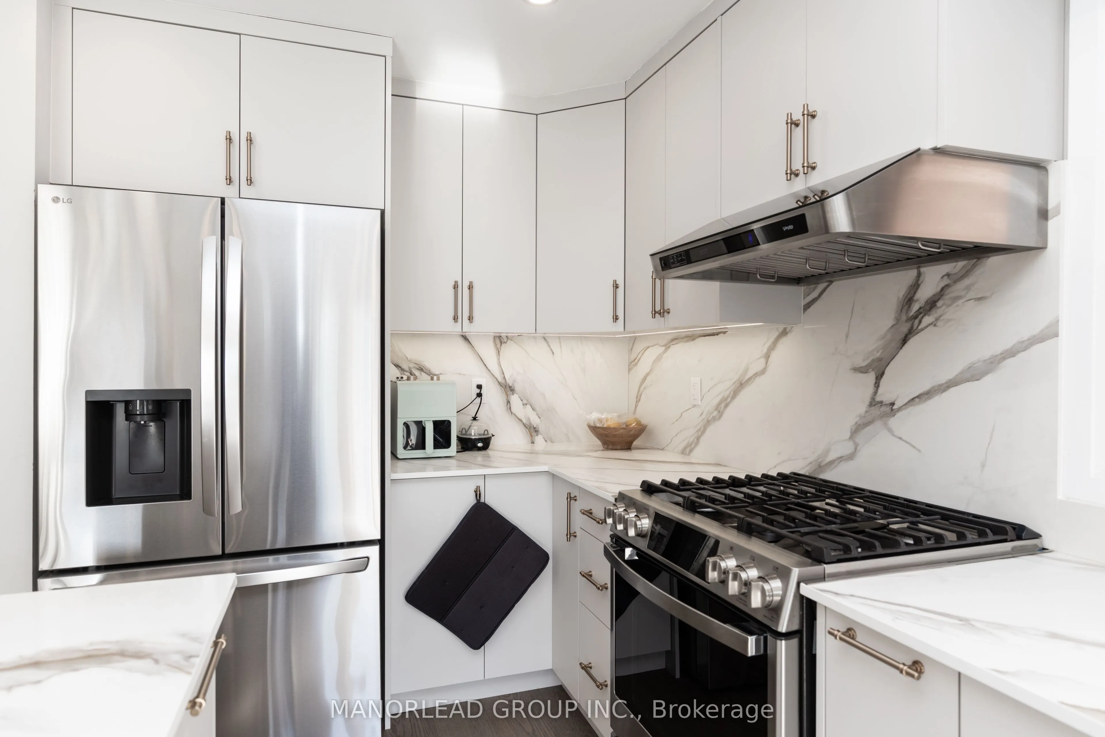 8 Rock Garden Street