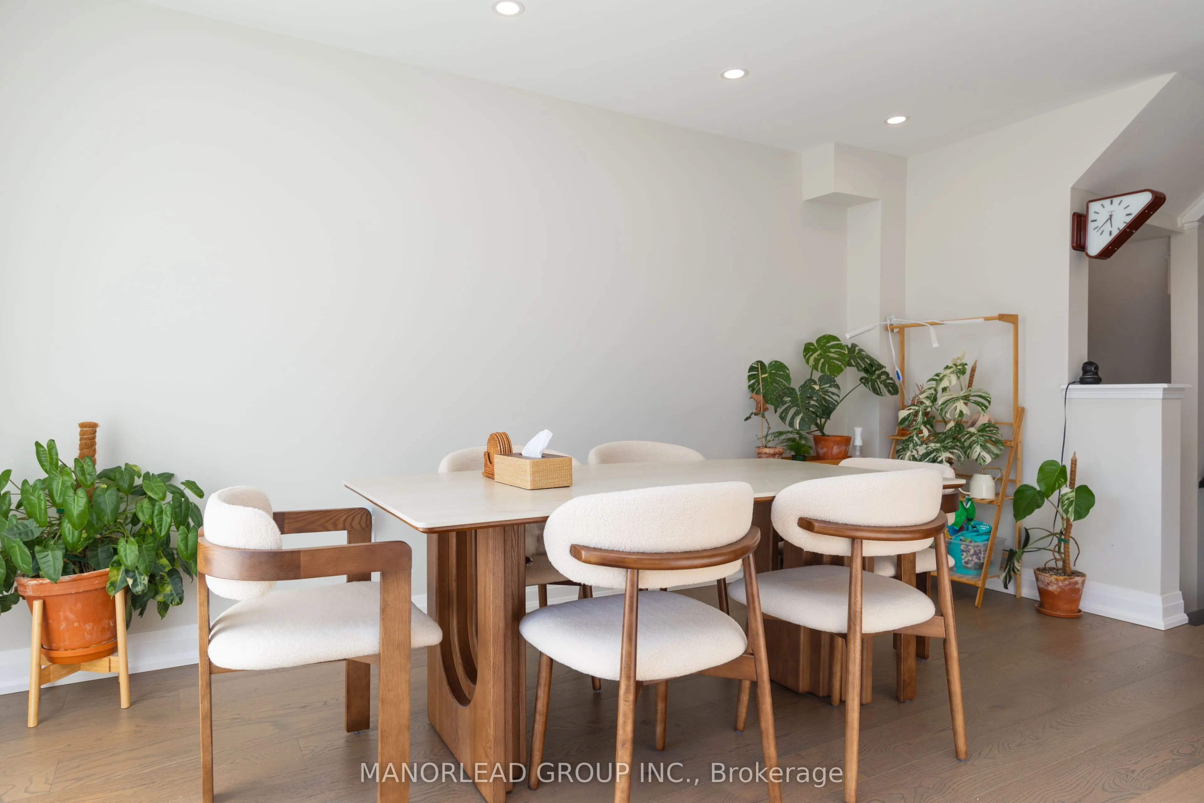 8 Rock Garden Street