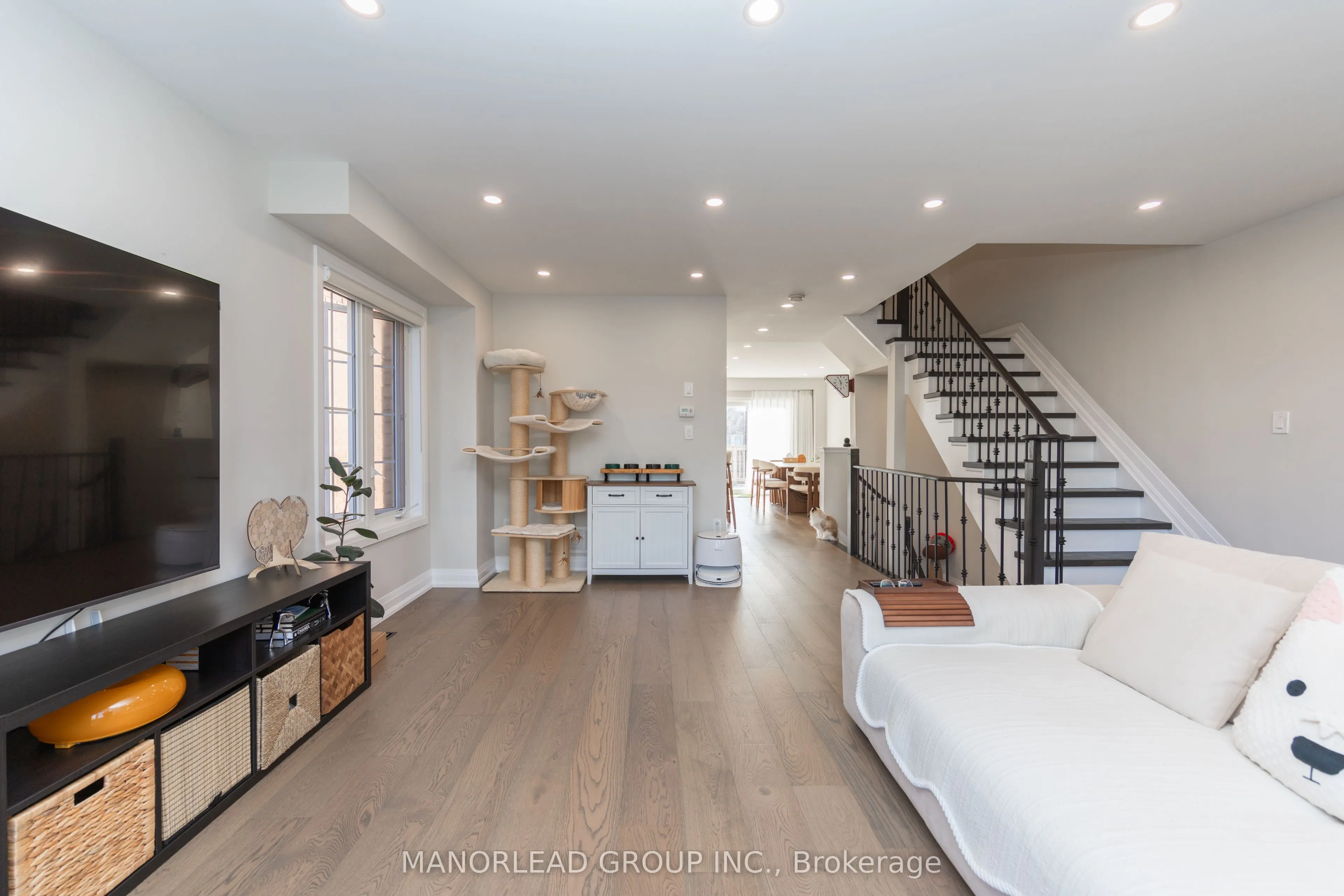 8 Rock Garden Street