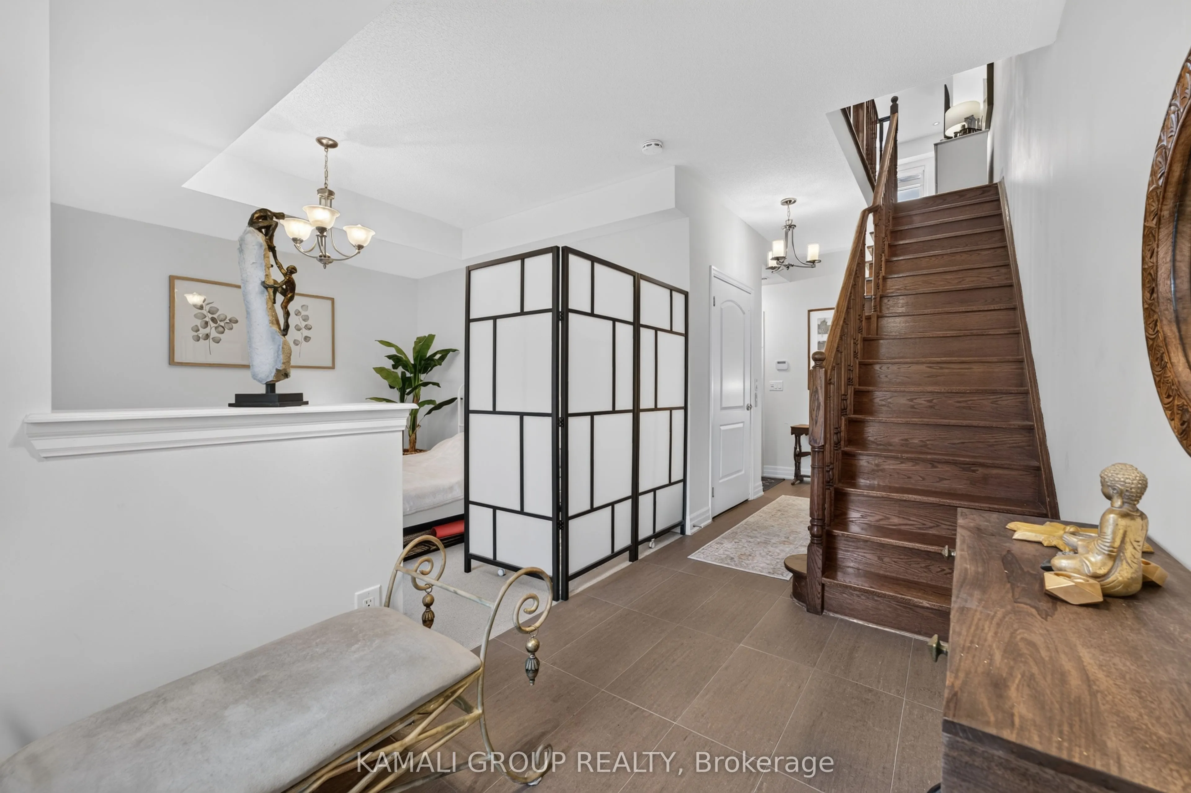 39 Beverley Glen Boulevard #46