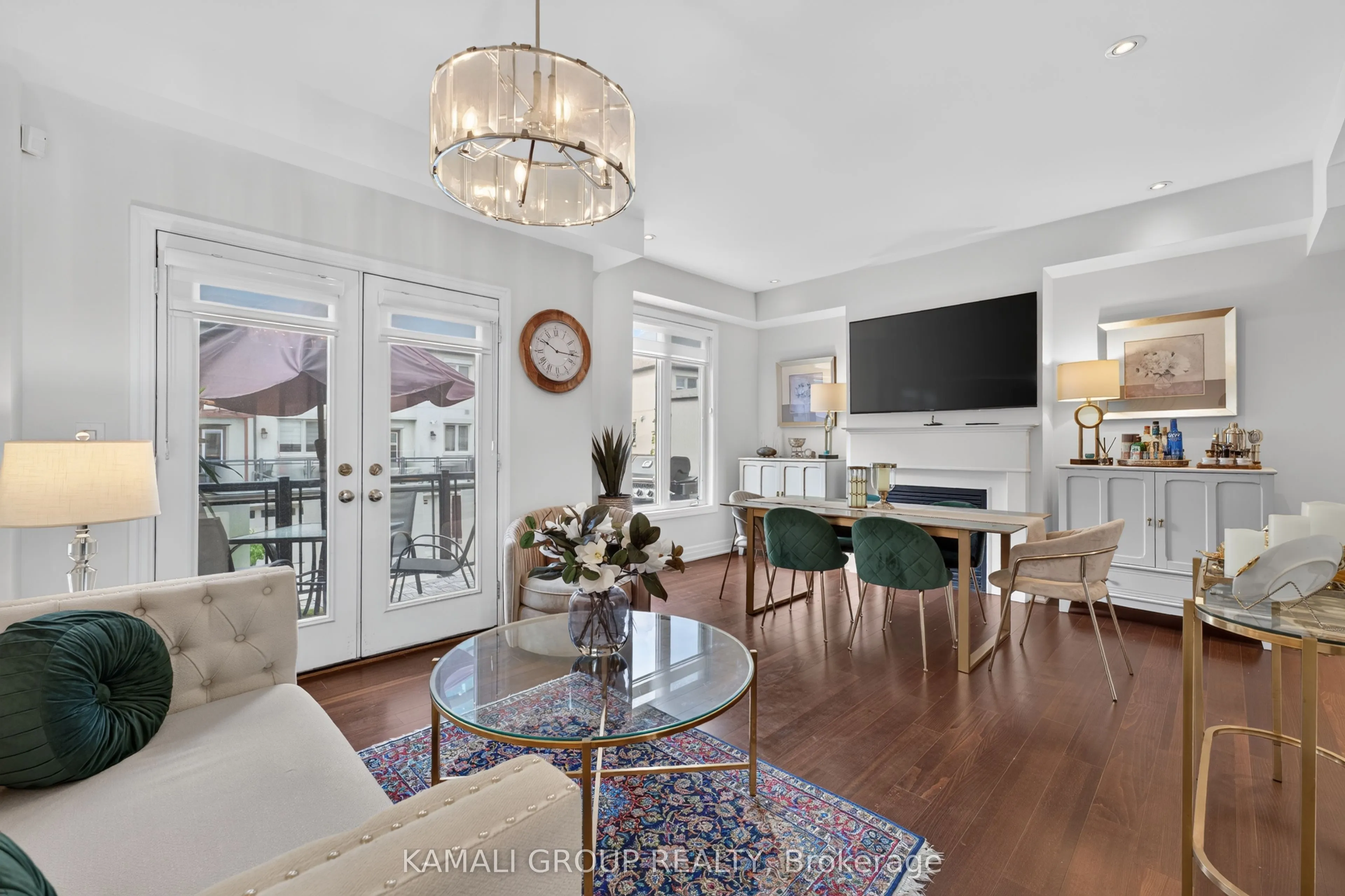 39 Beverley Glen Boulevard #46