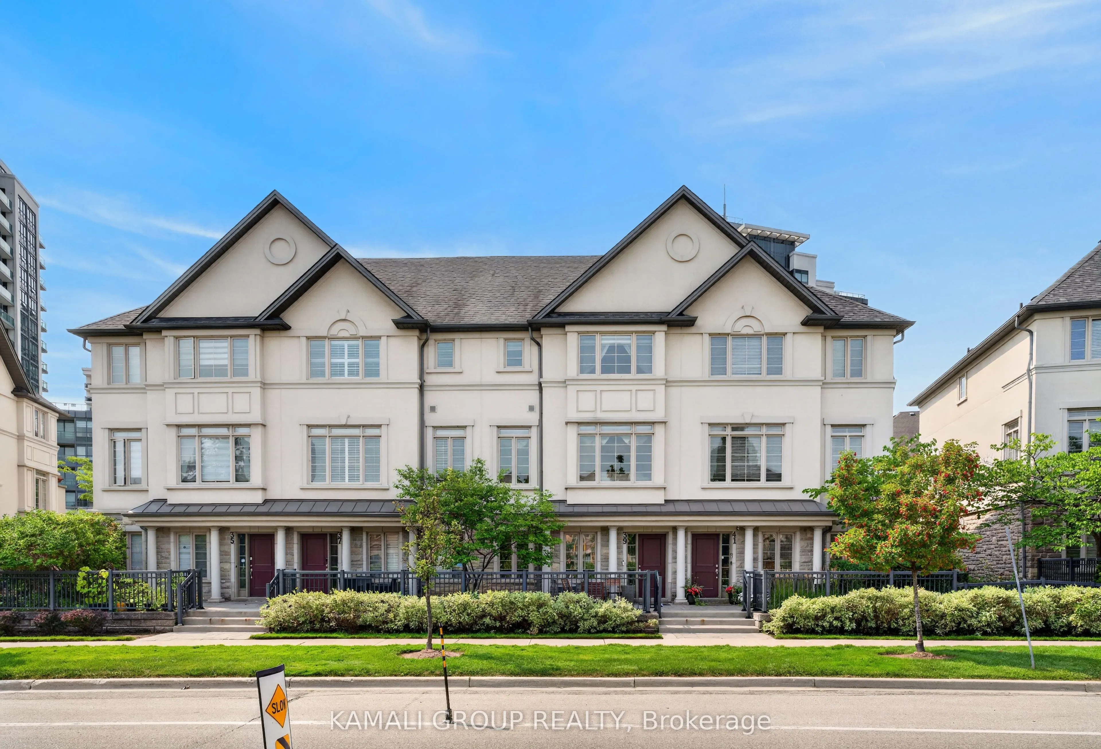 39 Beverley Glen Boulevard #46