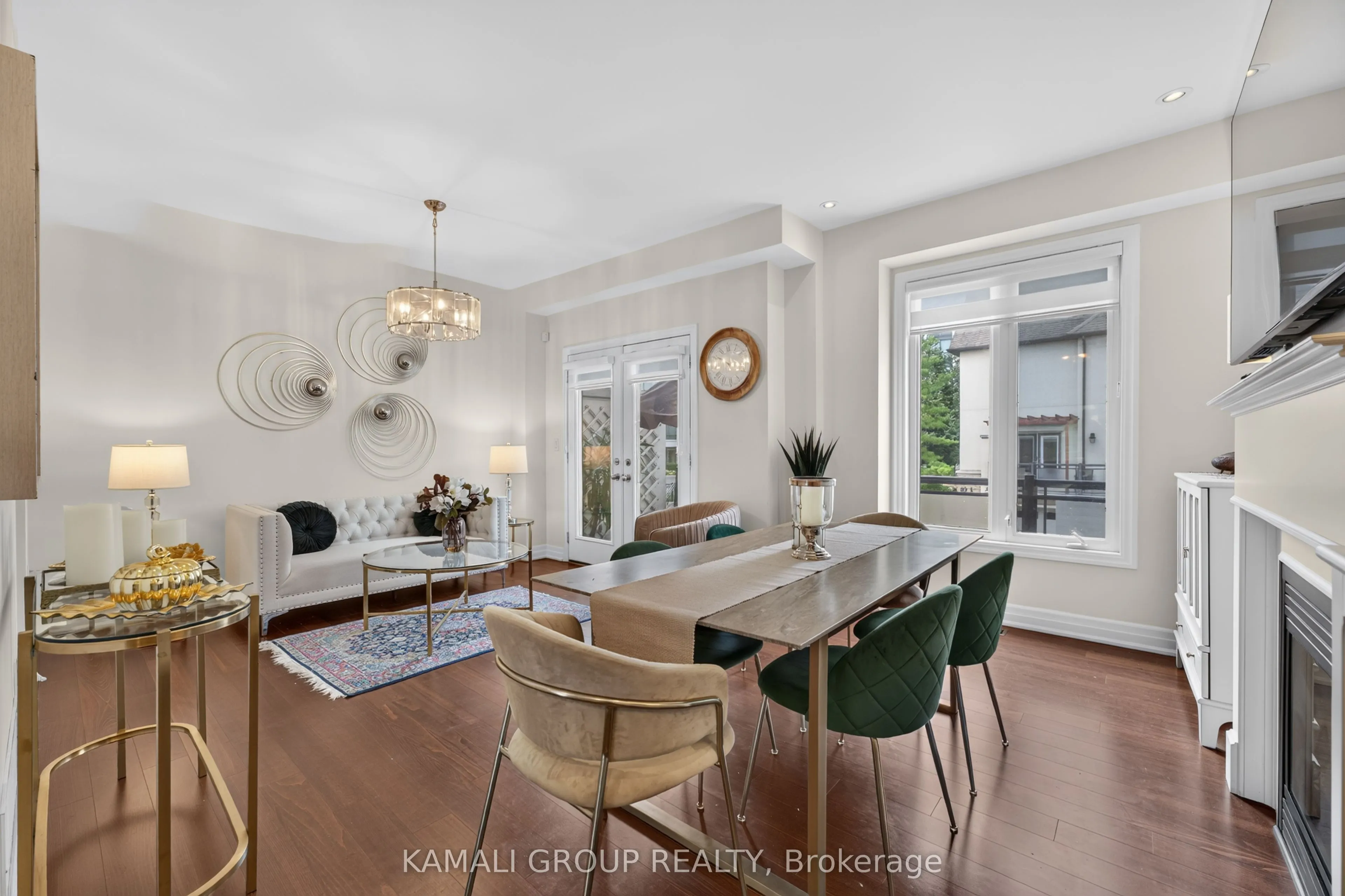 39 Beverley Glen Boulevard #46