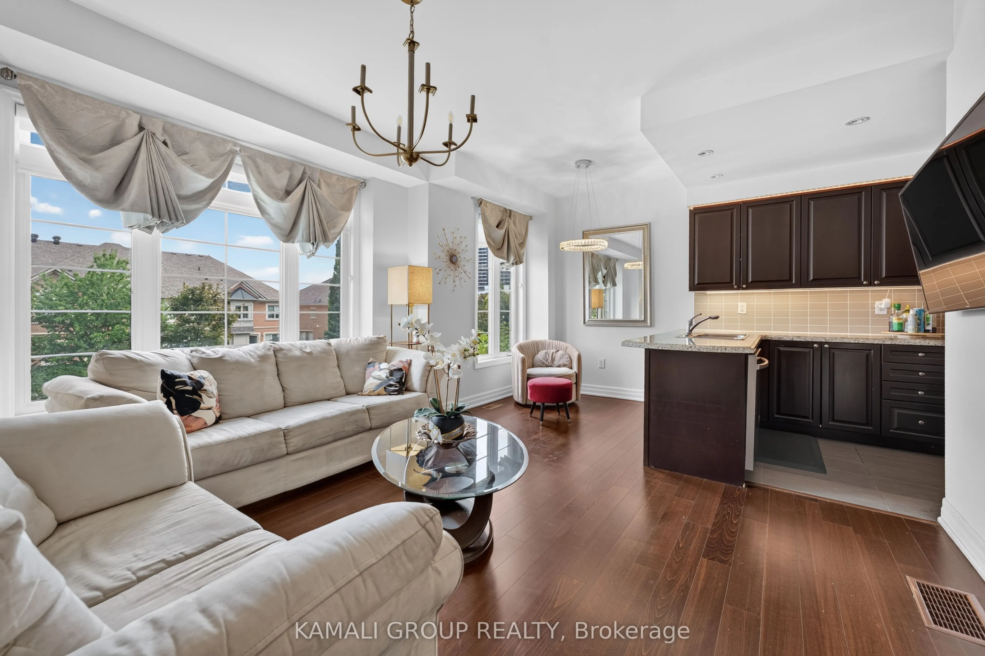 39 Beverley Glen Boulevard #46