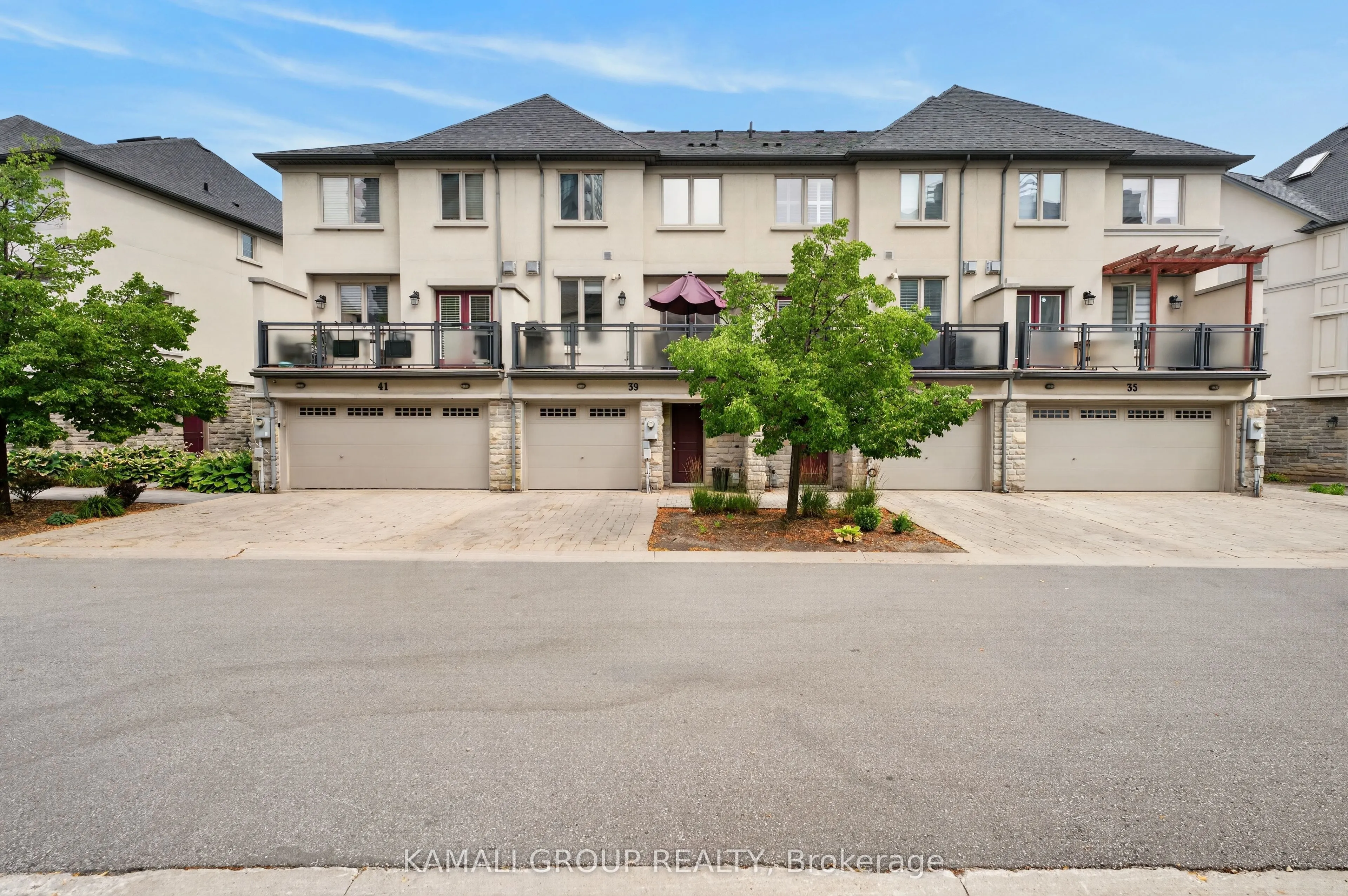 39 Beverley Glen Boulevard #46