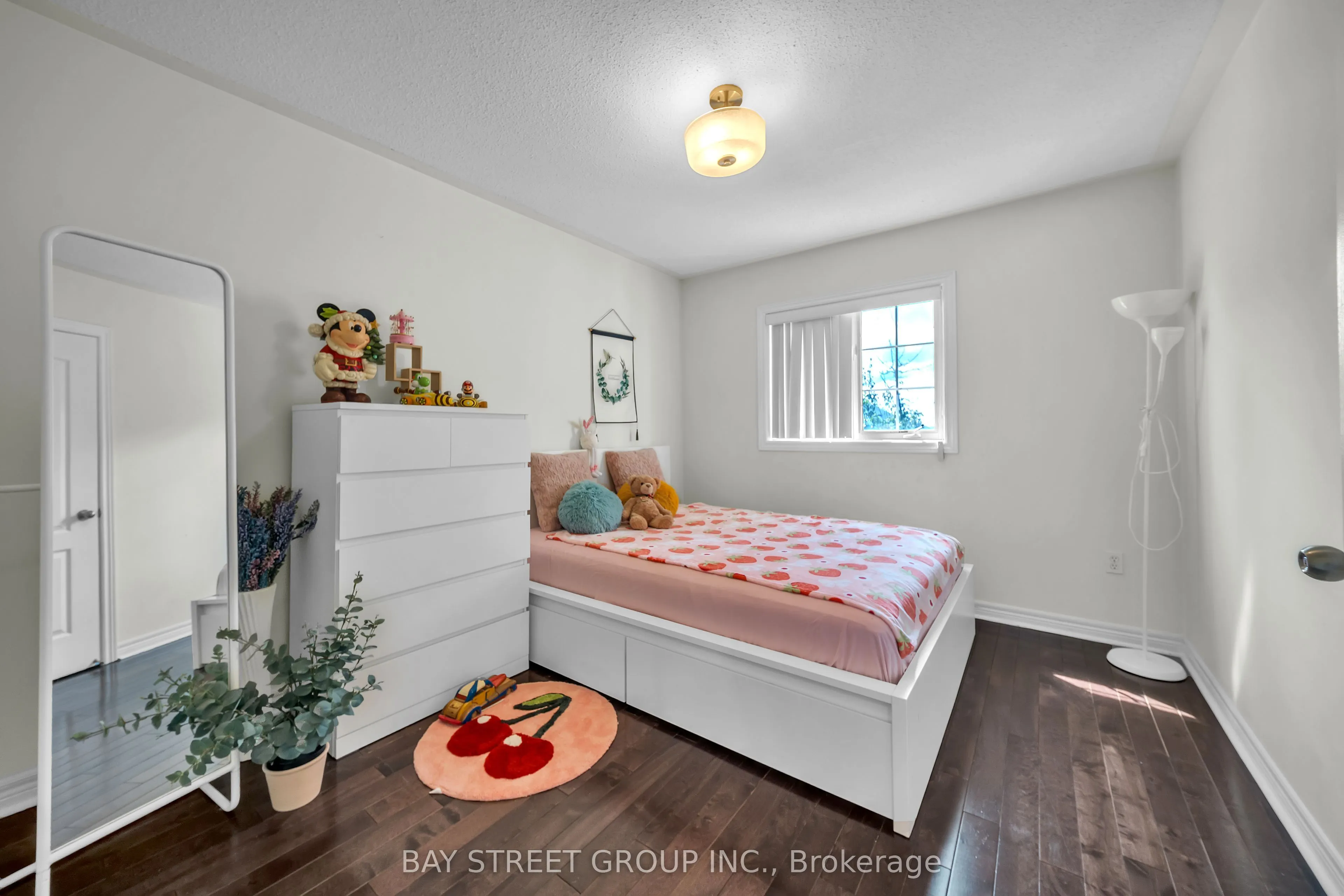 384 Spruce Grove Crescent