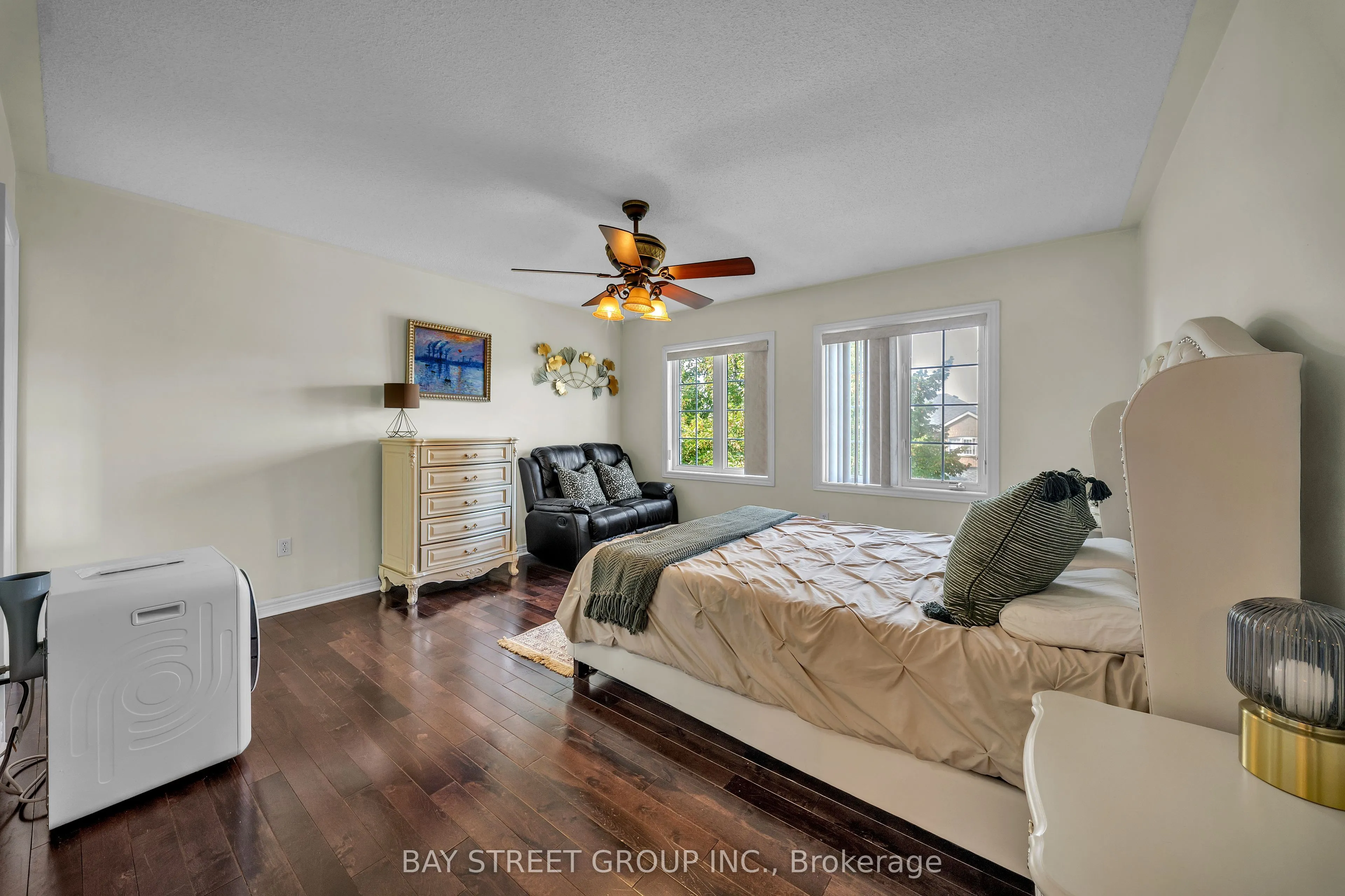 384 Spruce Grove Crescent