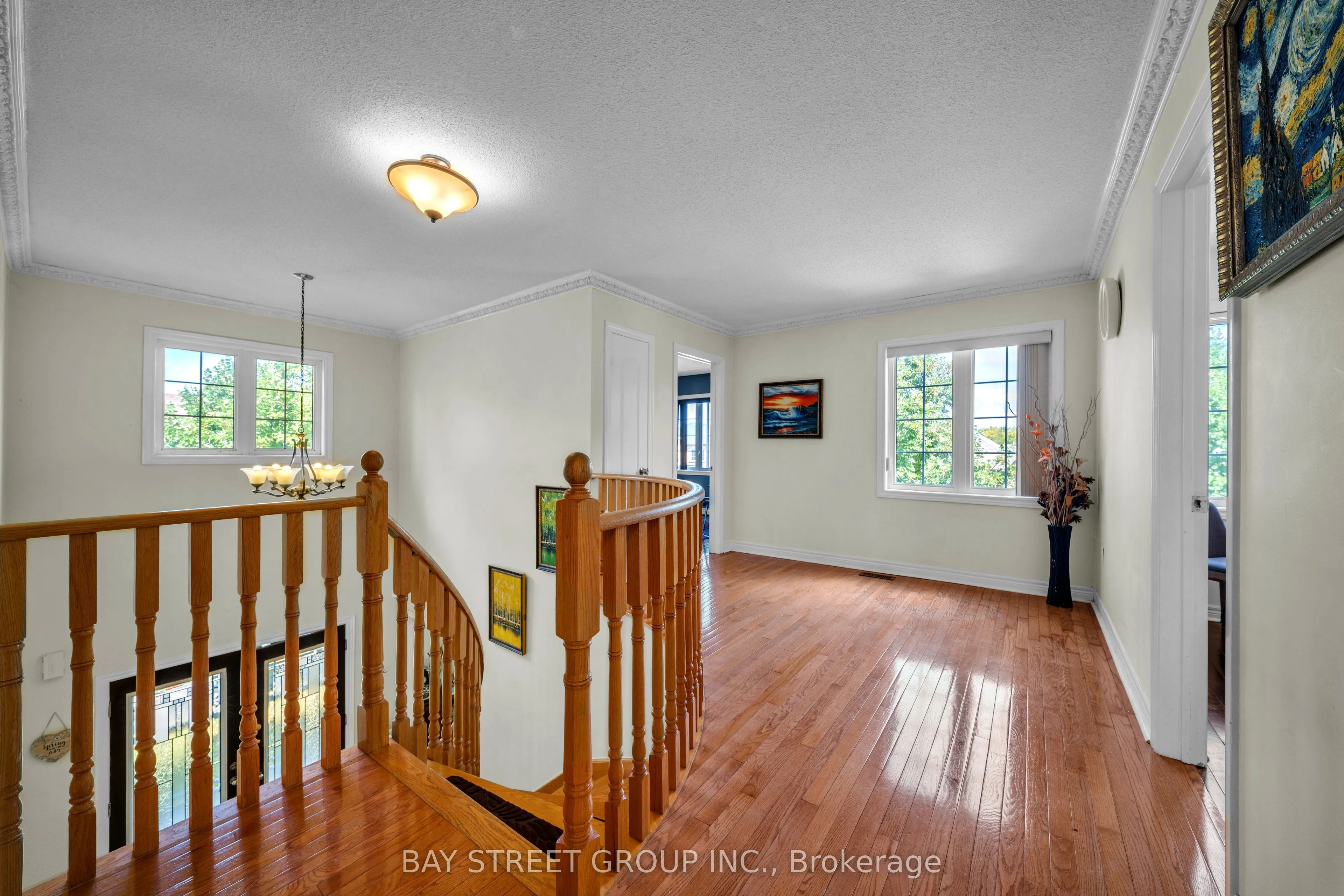 384 Spruce Grove Crescent
